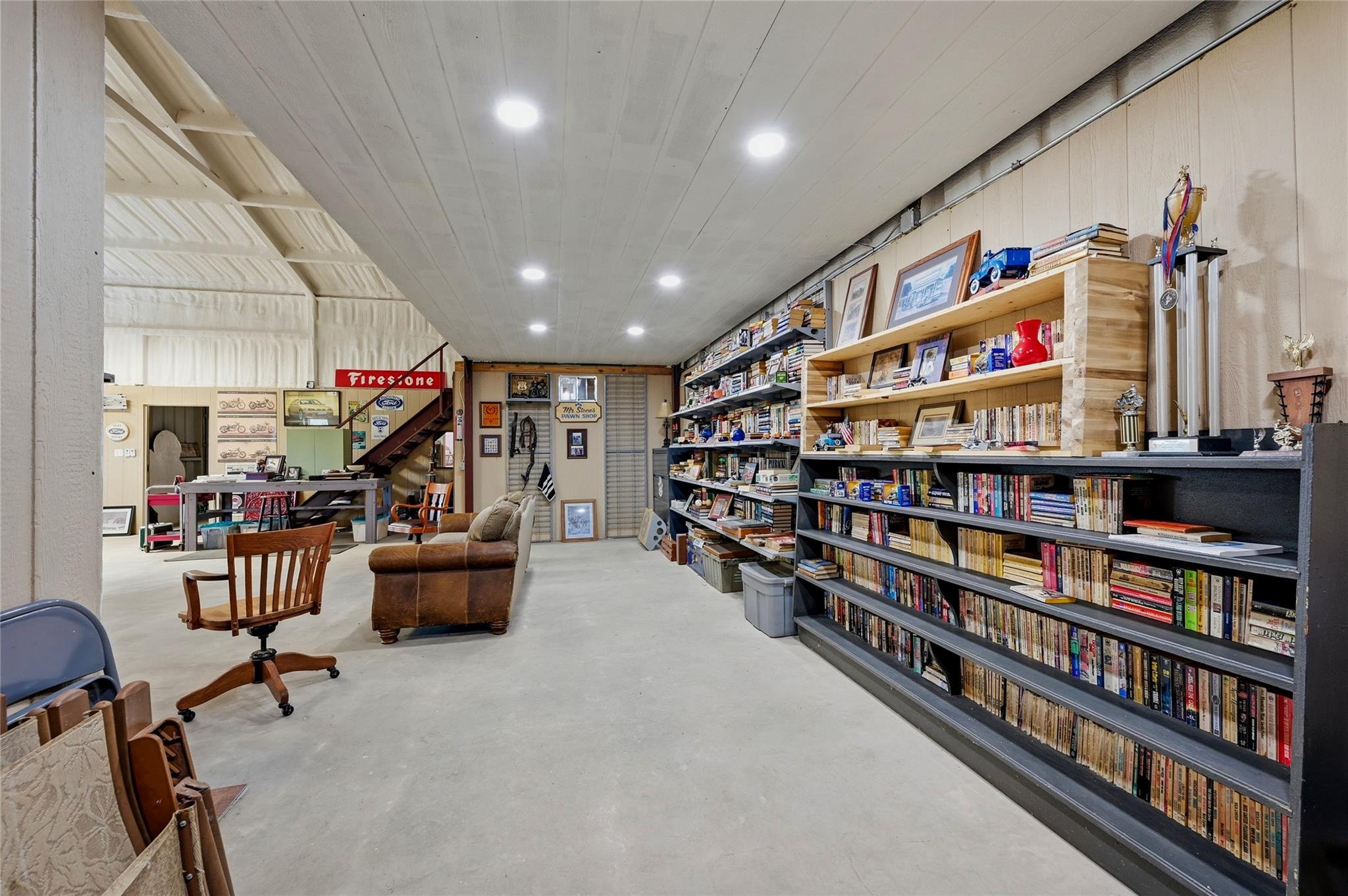 main property photo 12