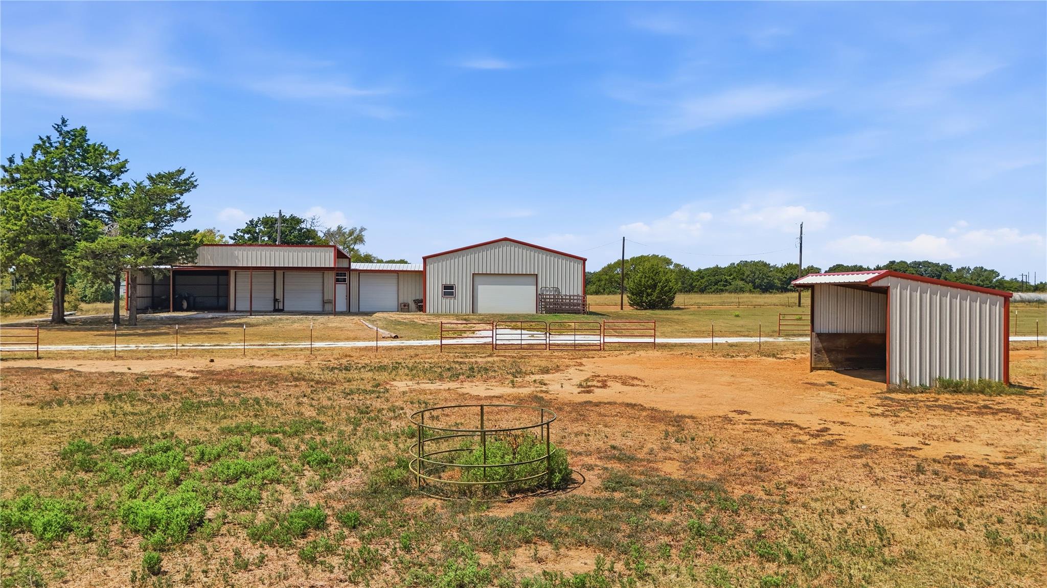 main property photo 30