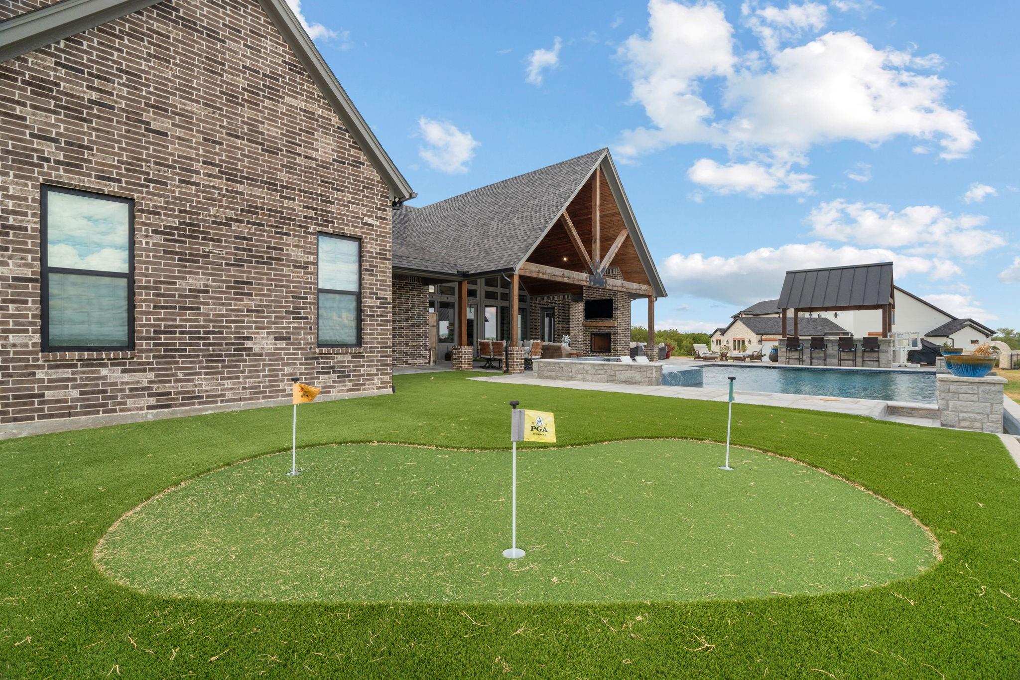 main property photo 33