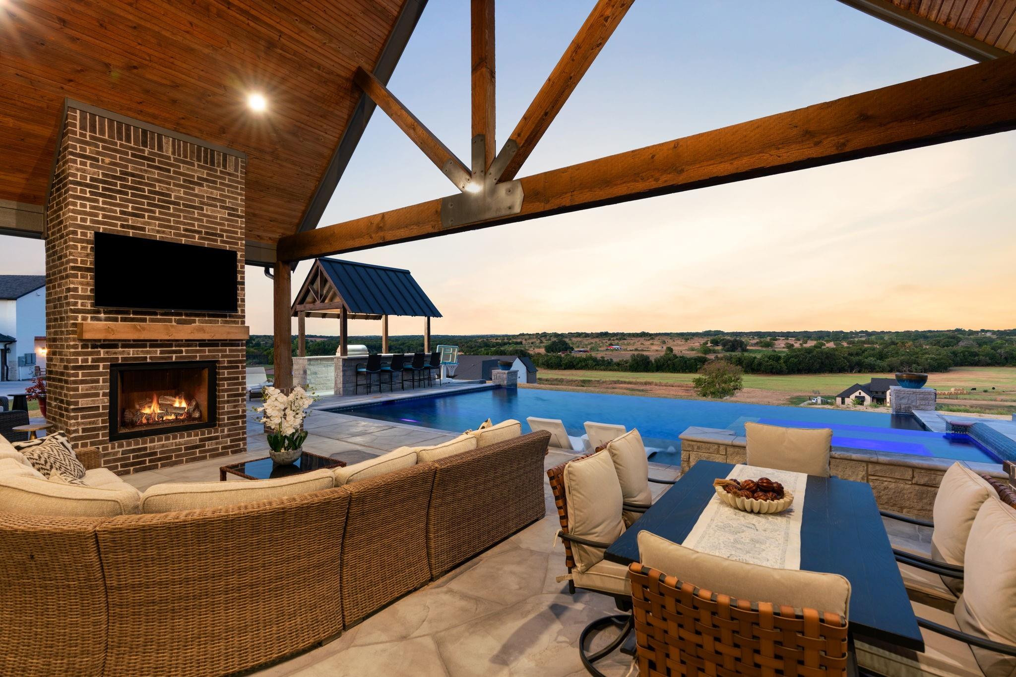 main property photo 34