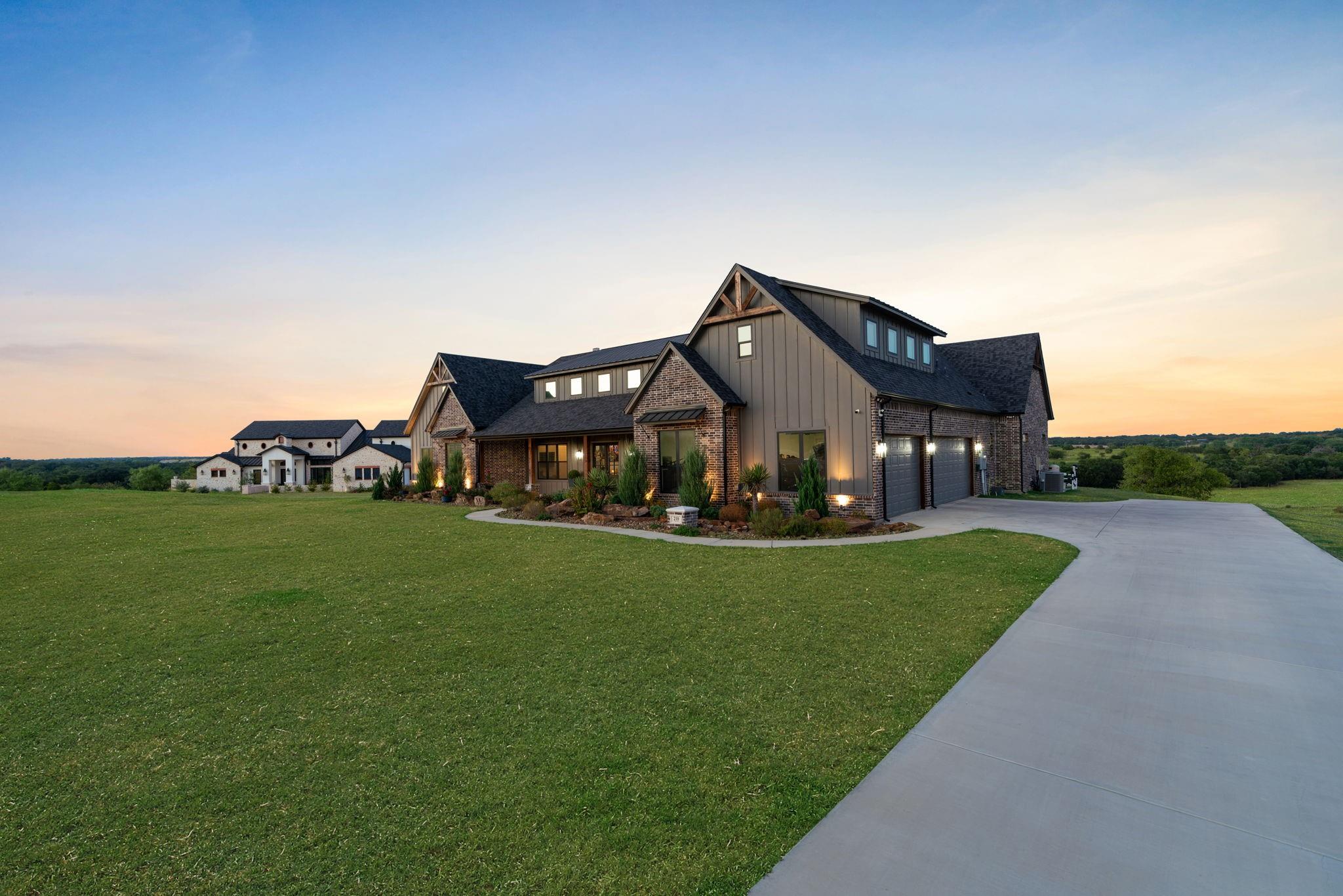 main property photo 4