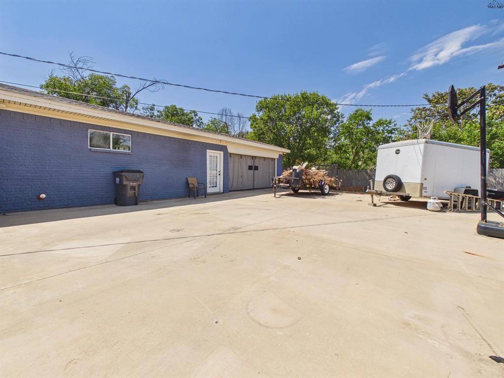 main property photo 39