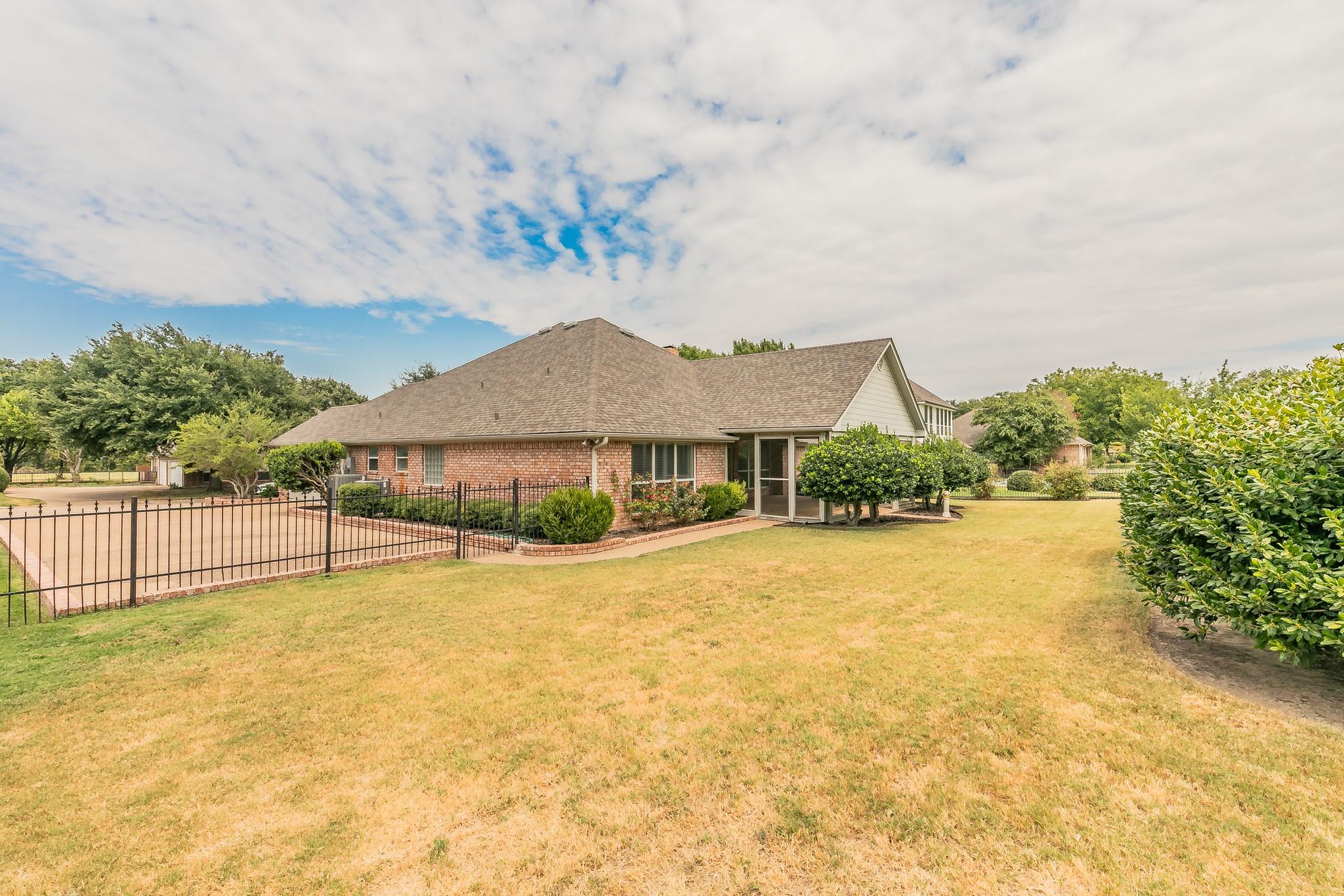 main property photo 33