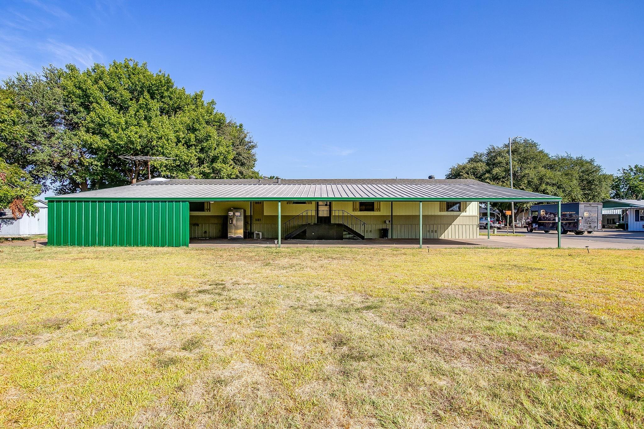 main property photo 8