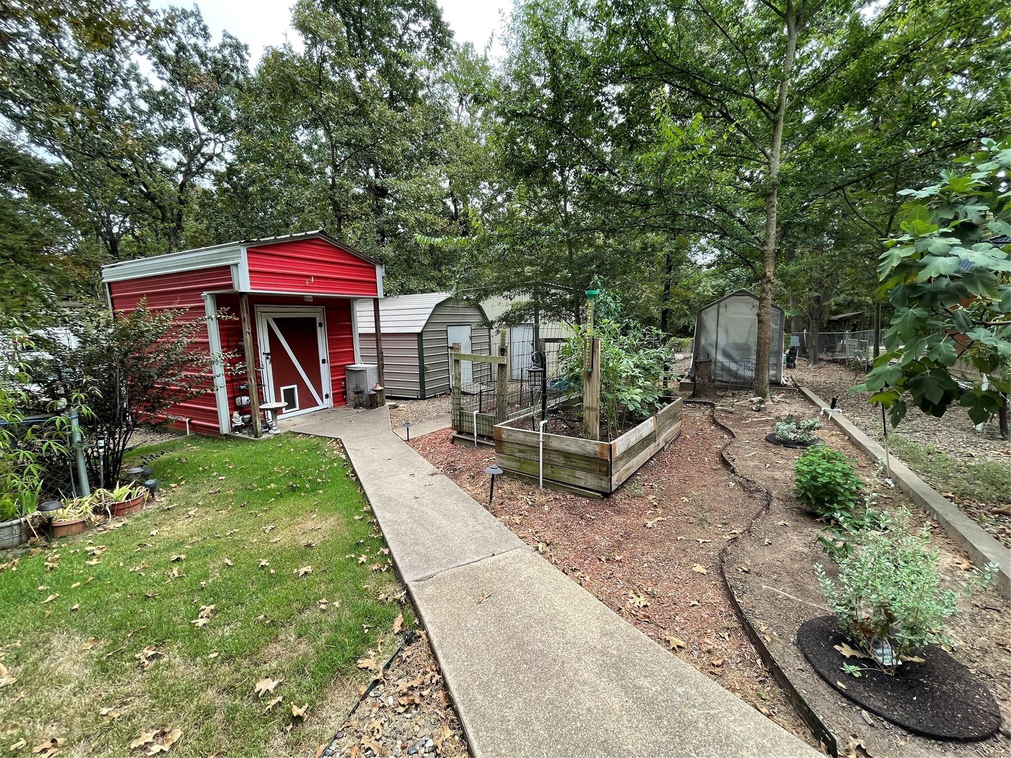 main property photo 28