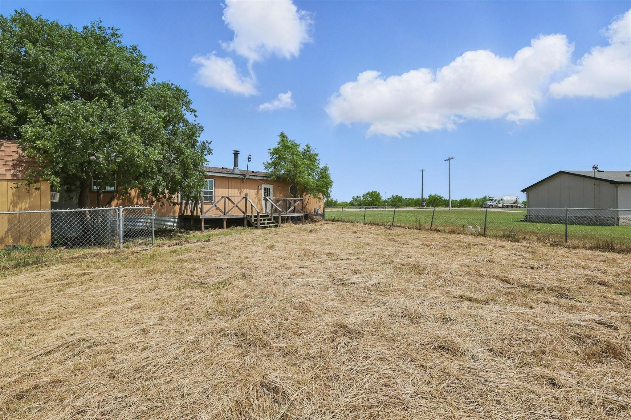 main property photo 26