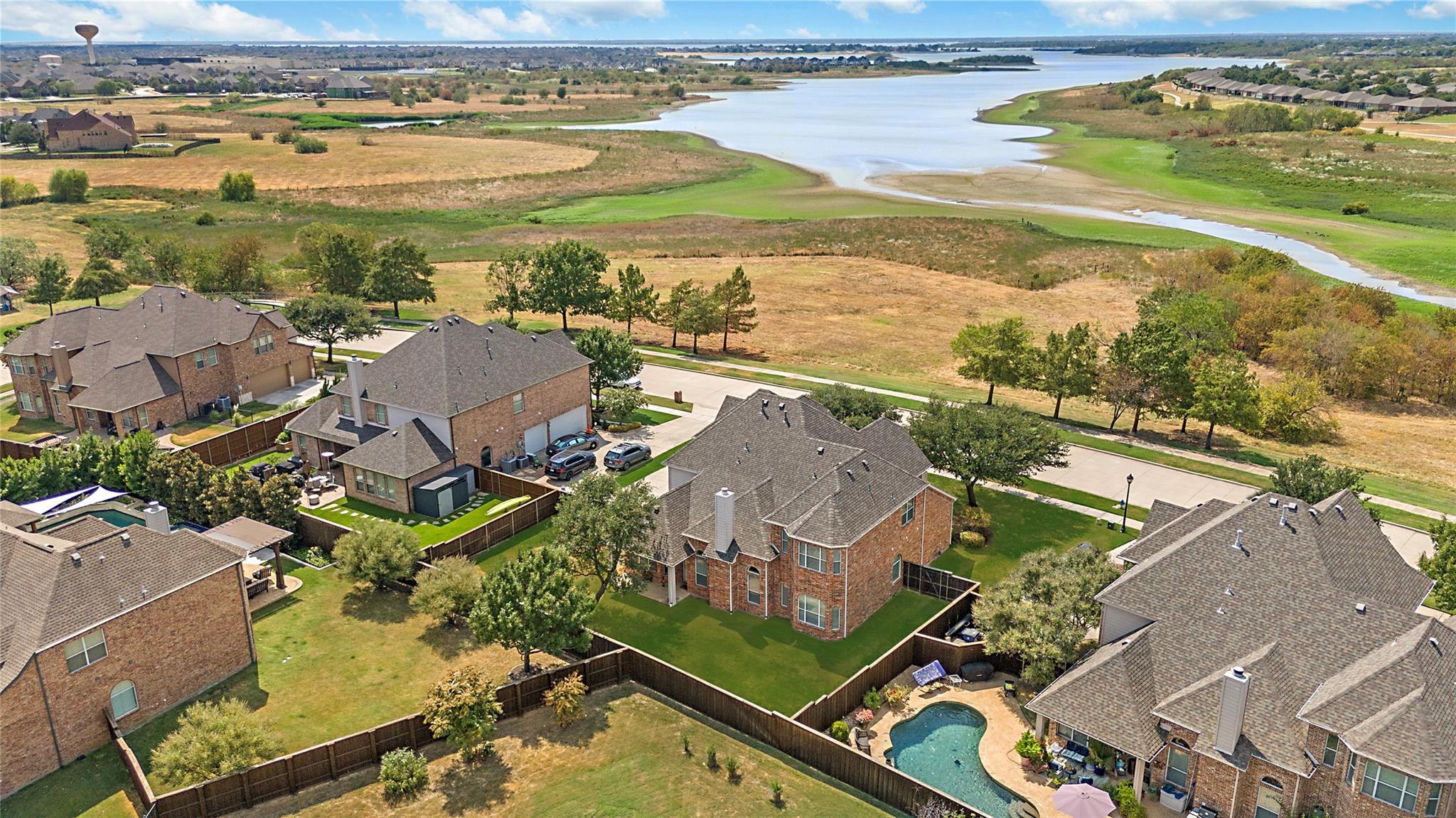 main property photo 37