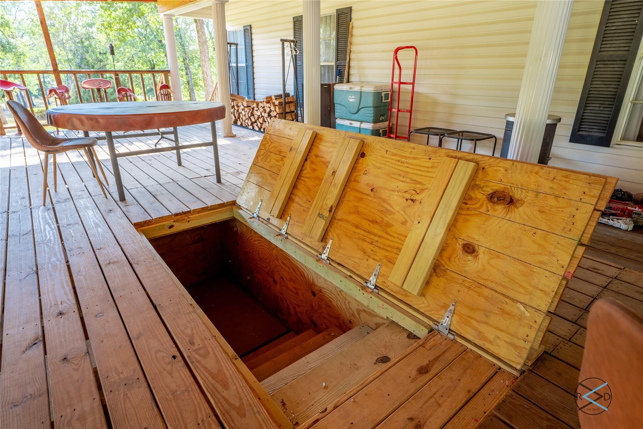 main property photo 15