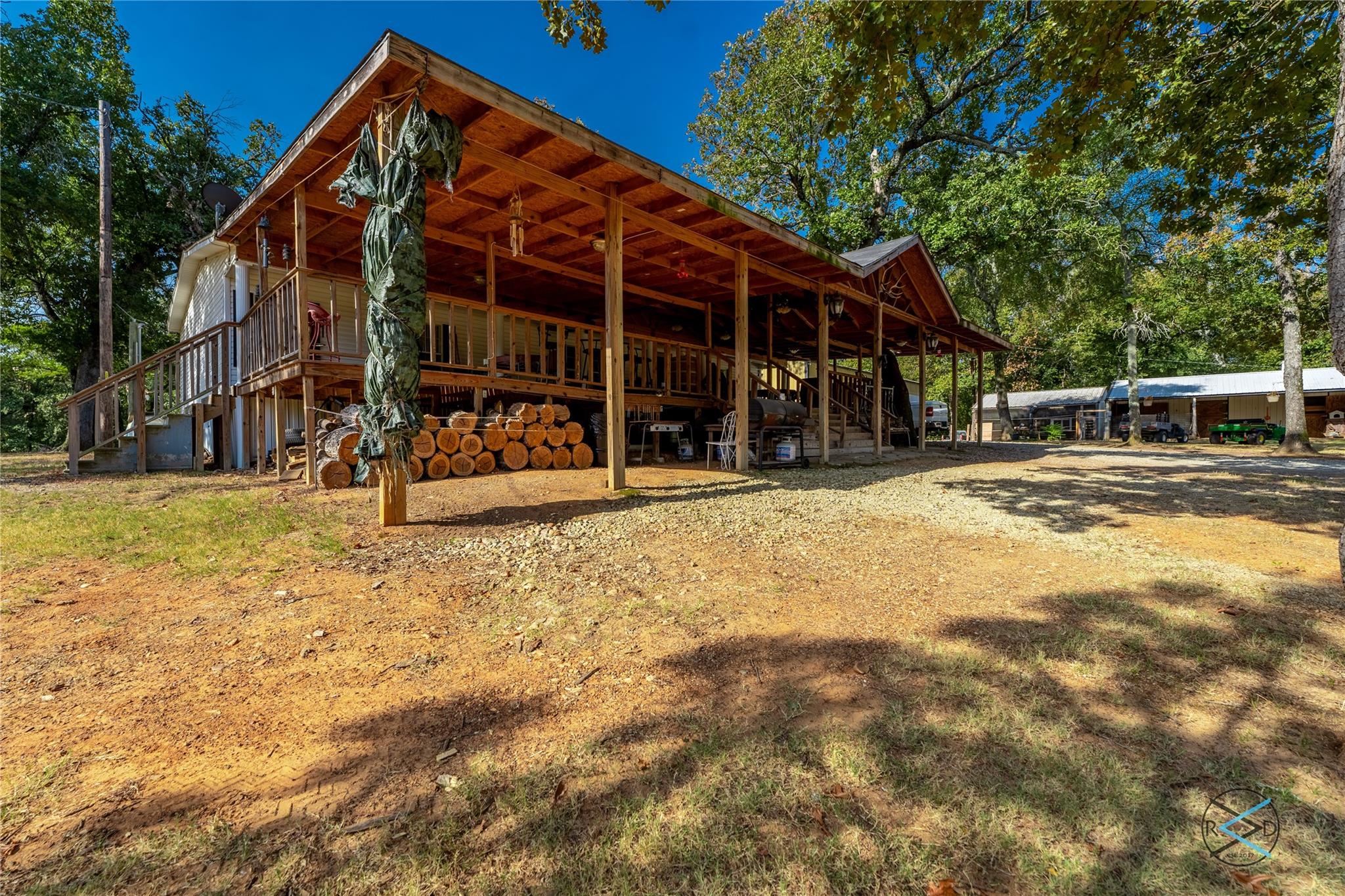 main property photo 20
