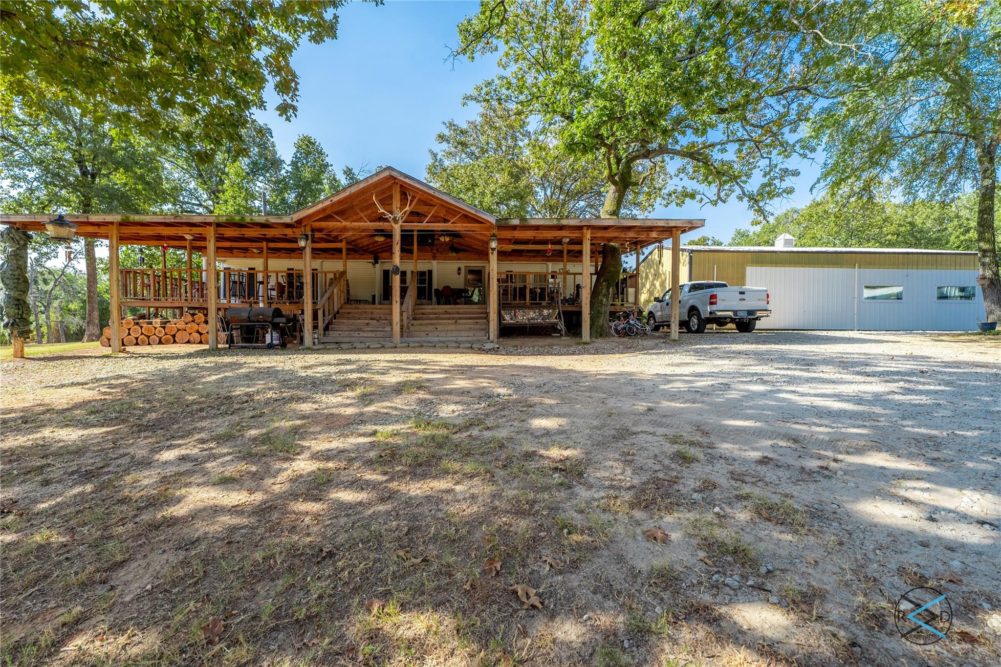 main property photo 34