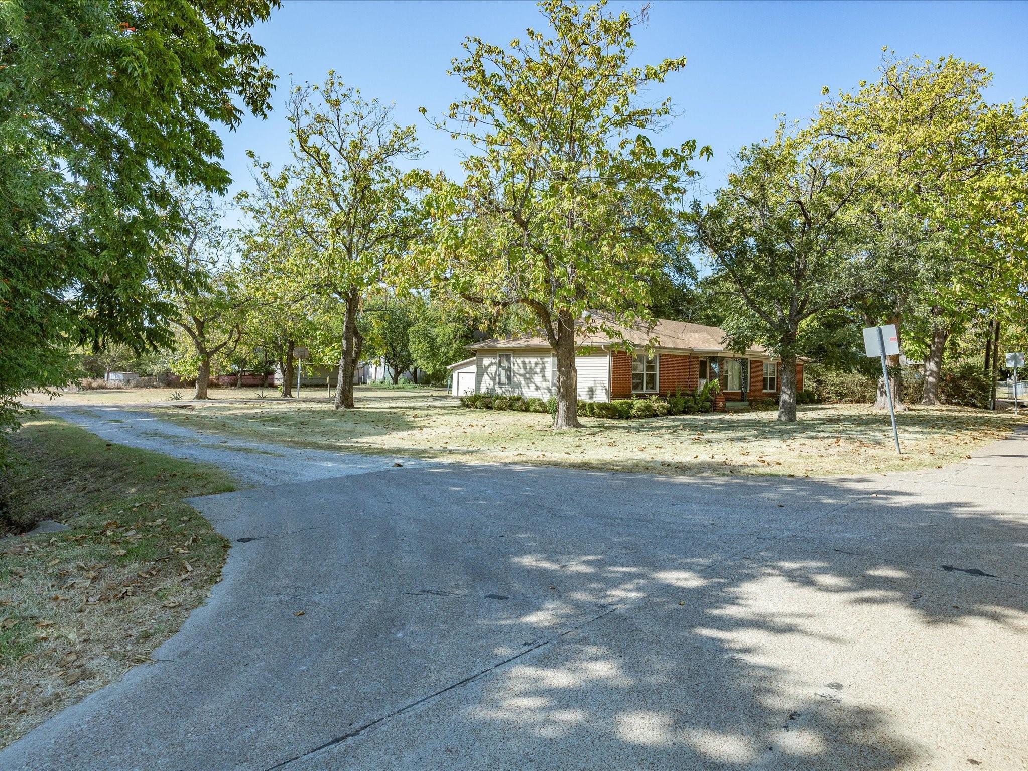 main property photo 31