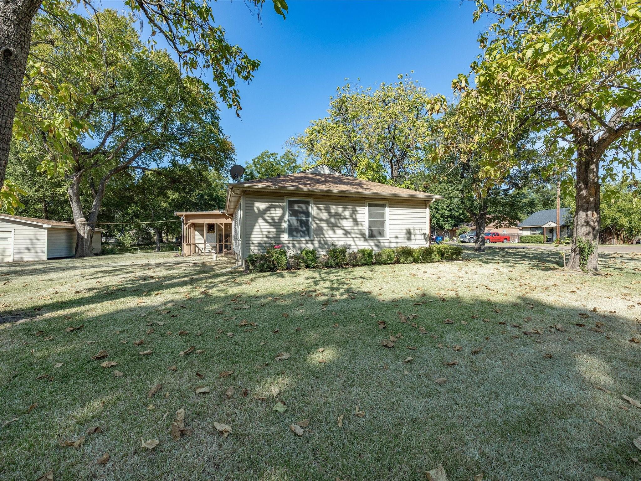 main property photo 33