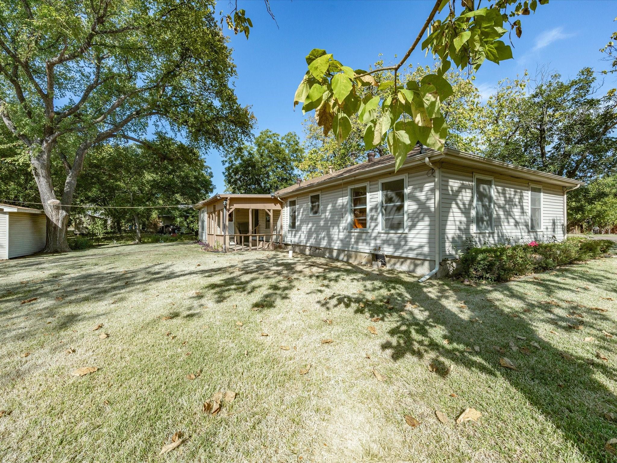 main property photo 34
