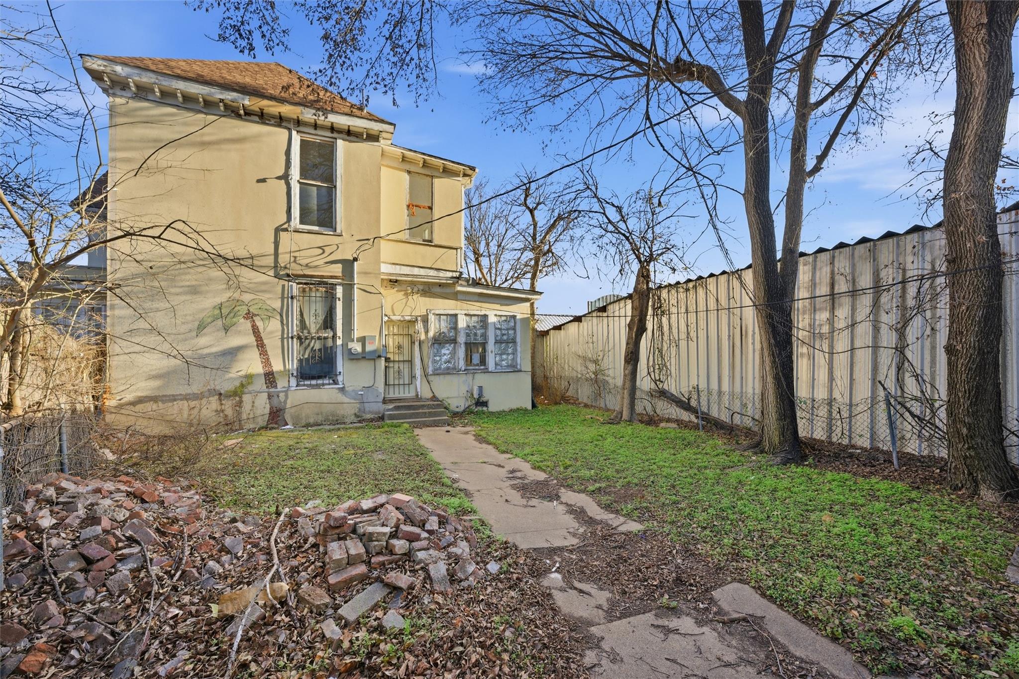main property photo 18