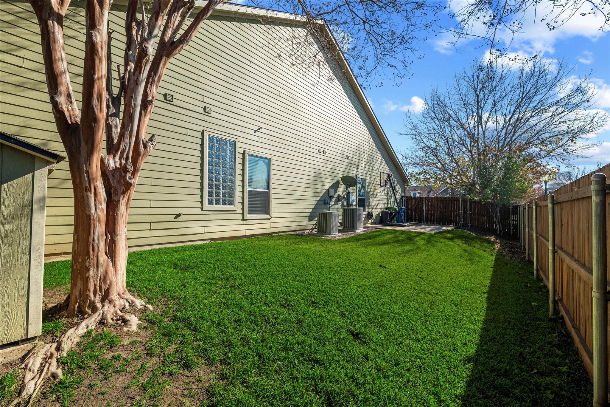 main property photo 24