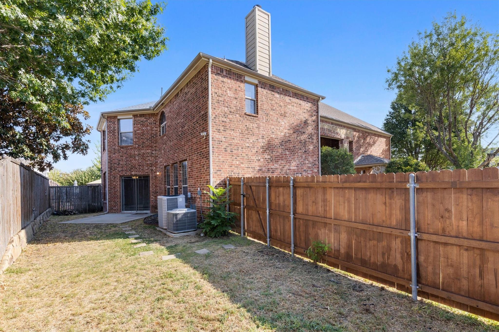 main property photo 23