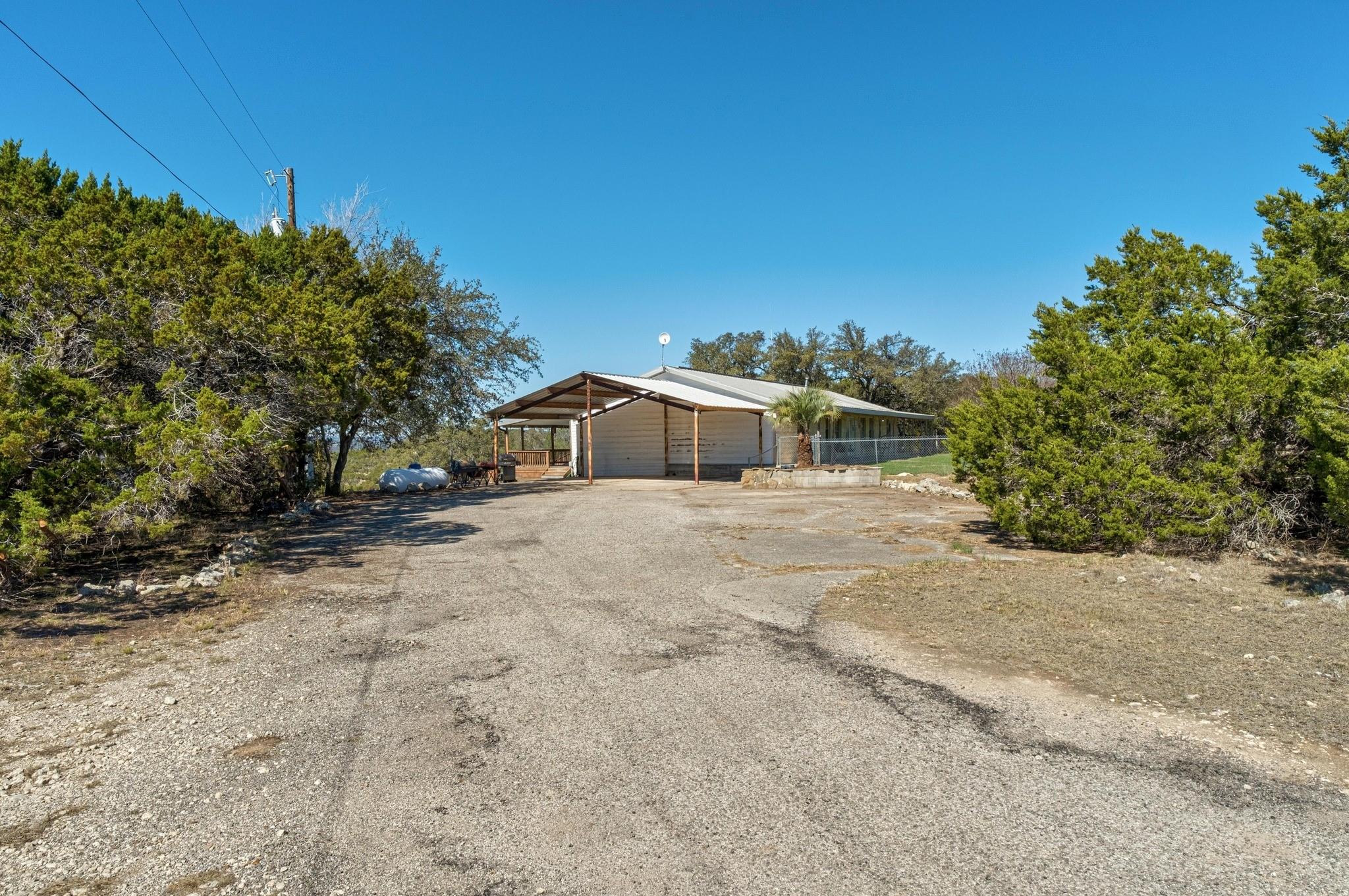 main property photo 3