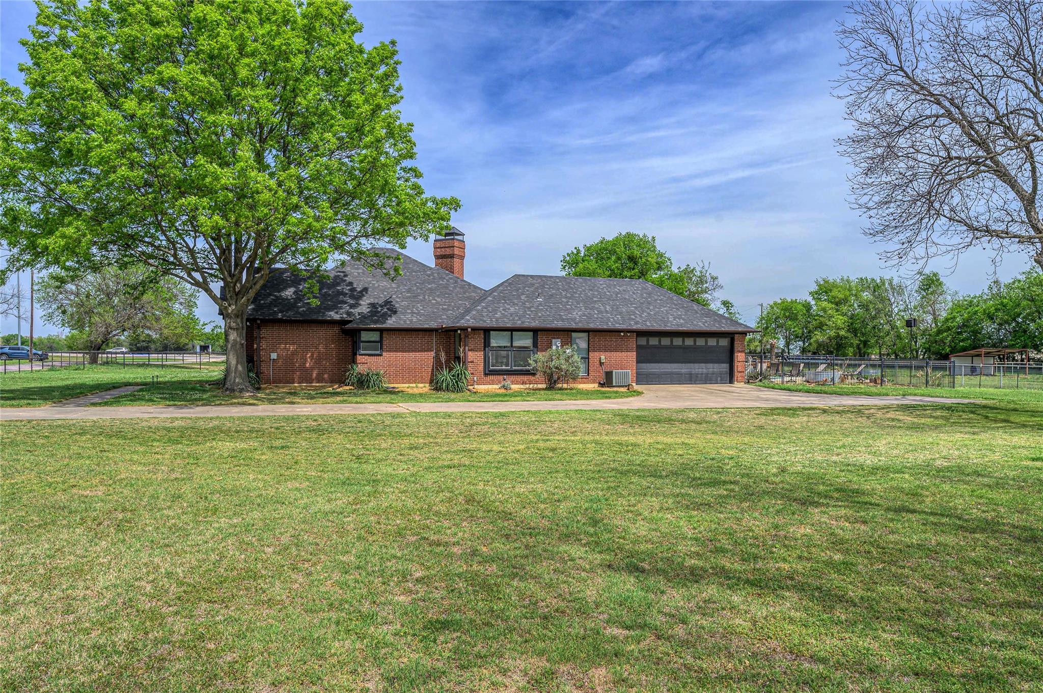 main property photo 32