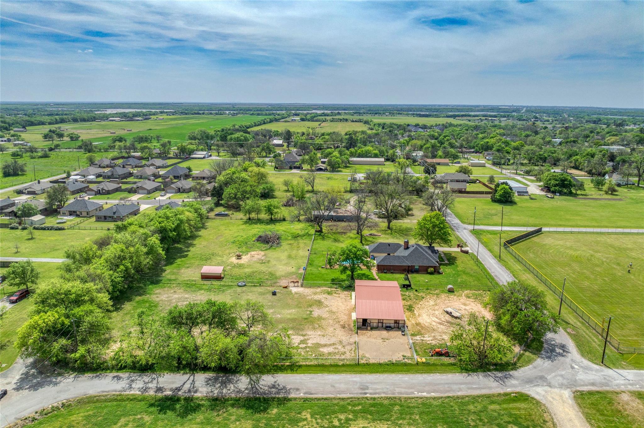main property photo 33
