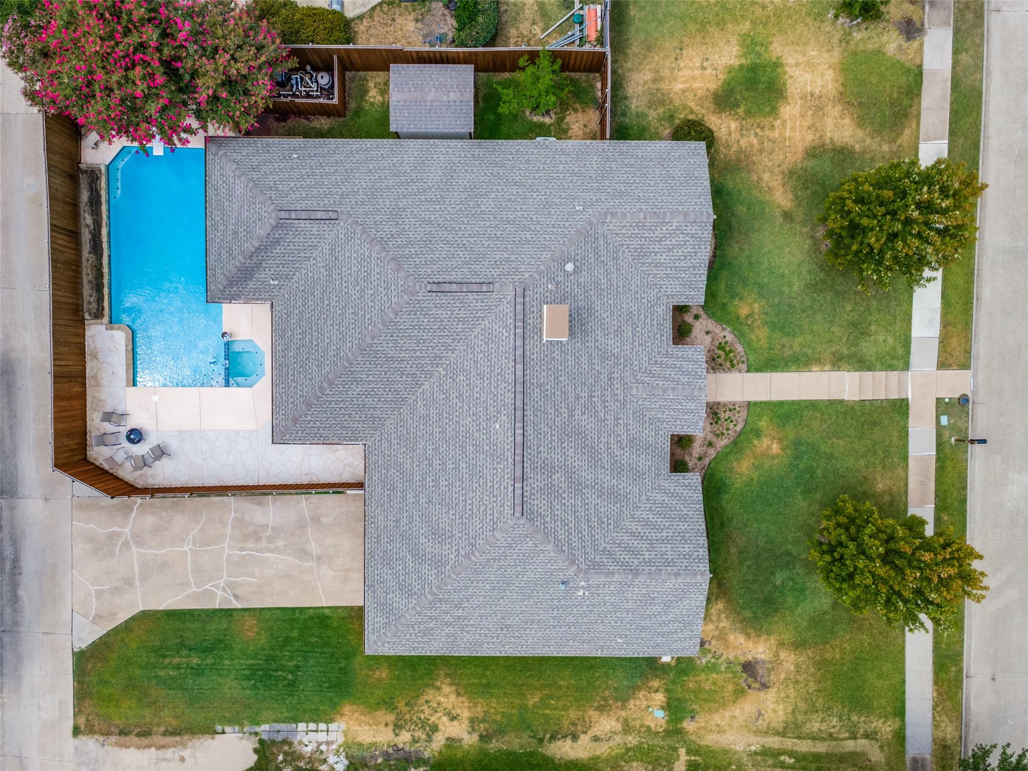 main property photo 27