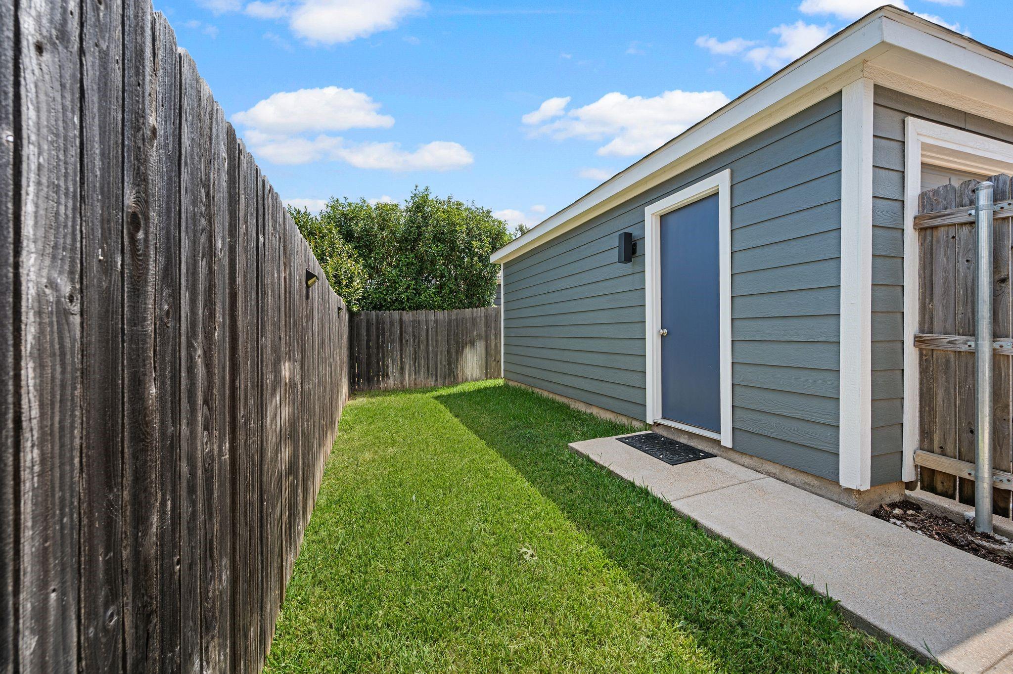 main property photo 25