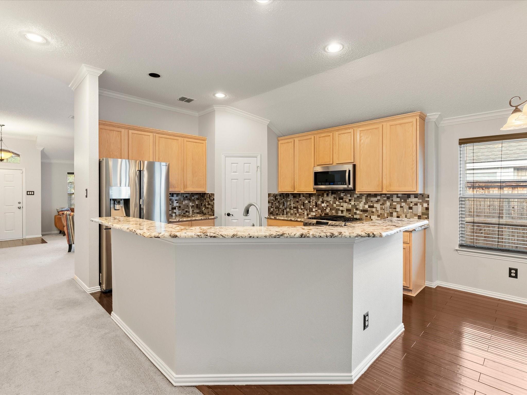 main property photo 4