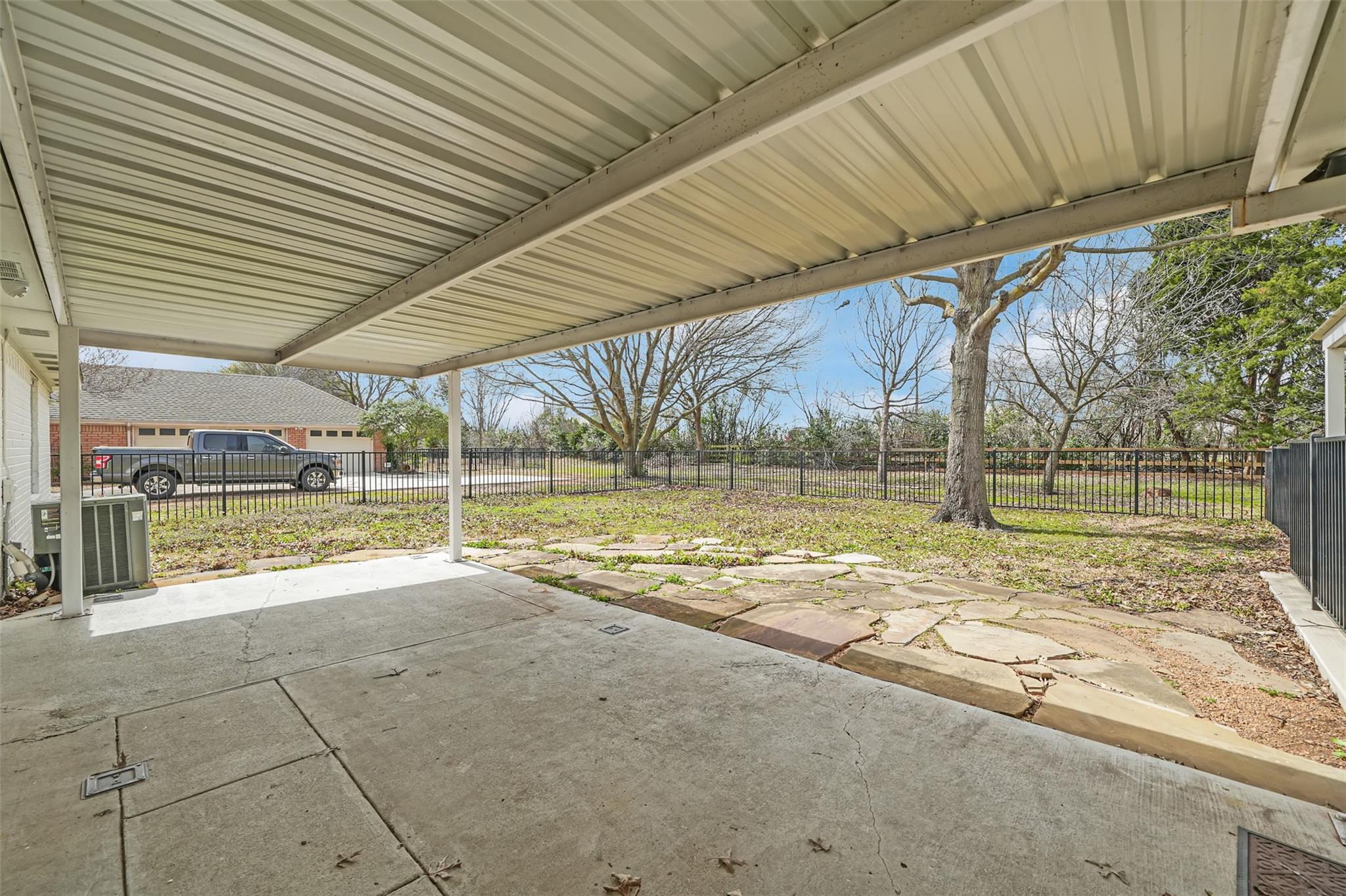 main property photo 37