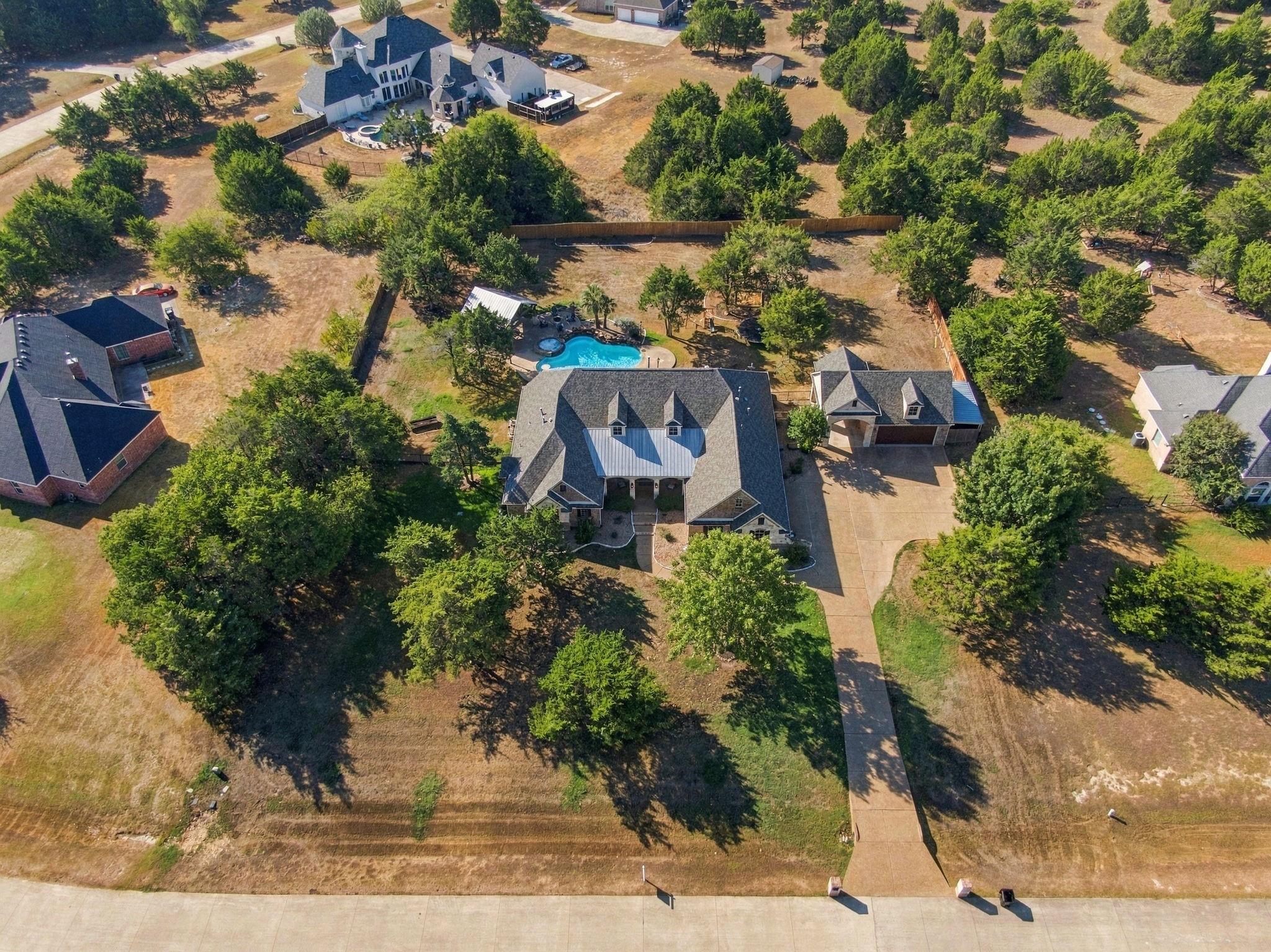 main property photo 4