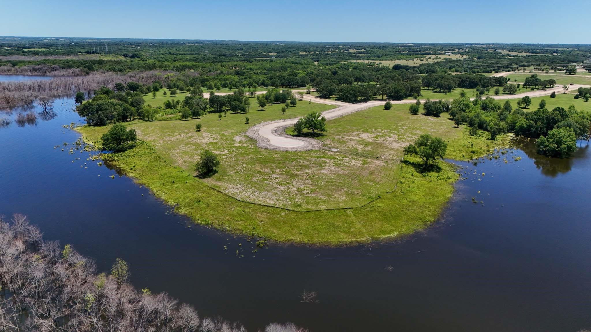 main property photo 11