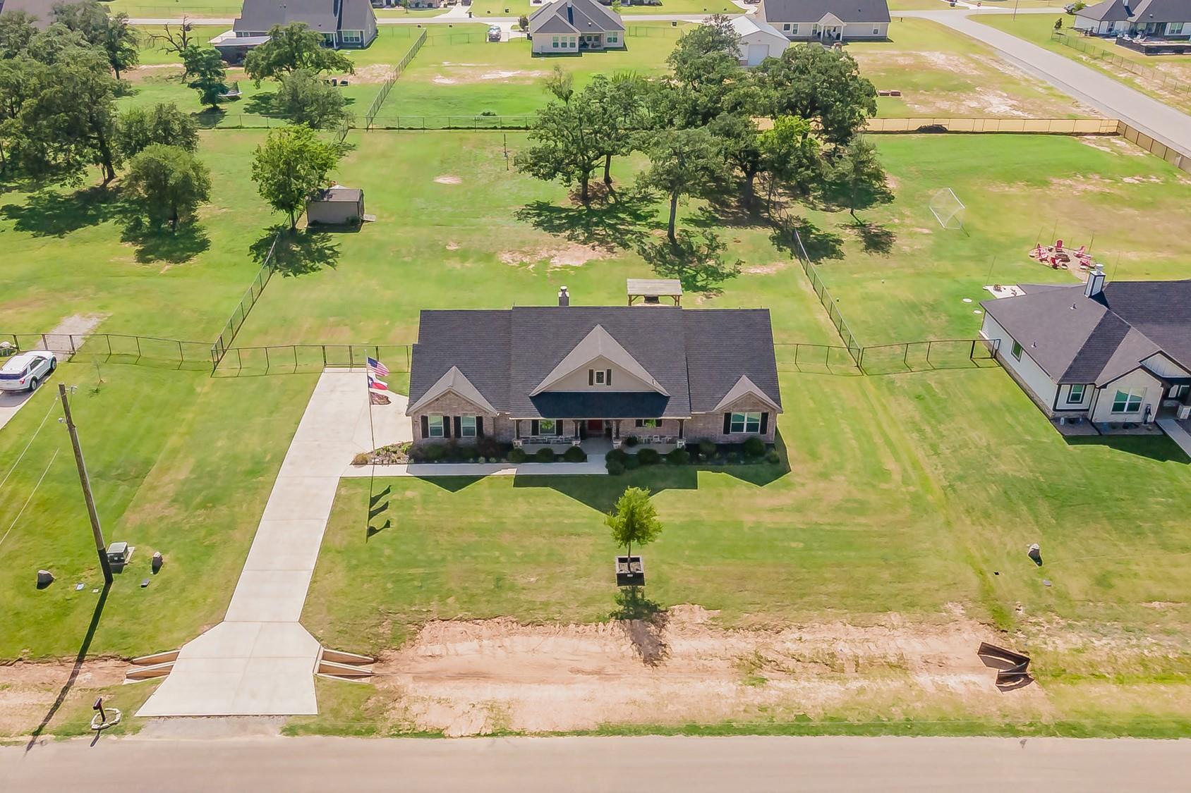 main property photo 39