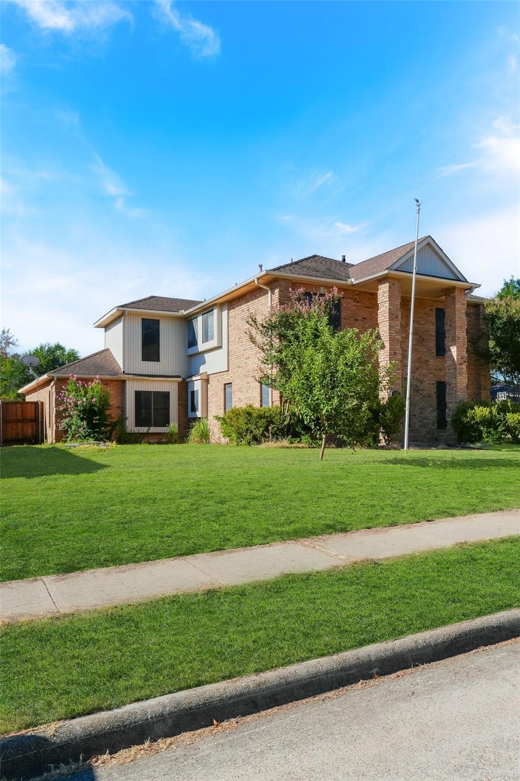 main property photo 3
