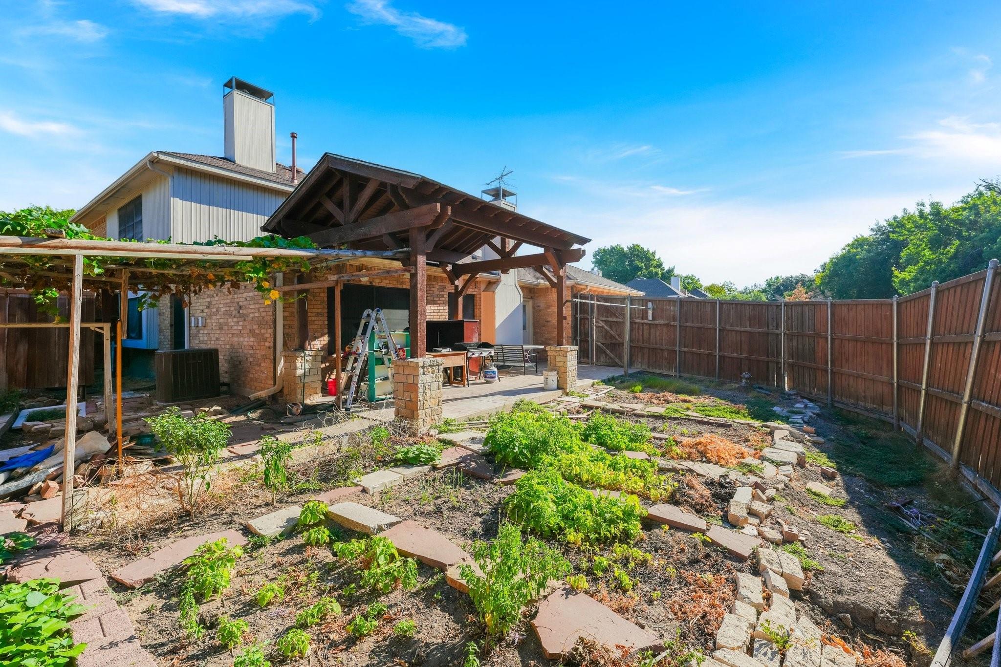 main property photo 38