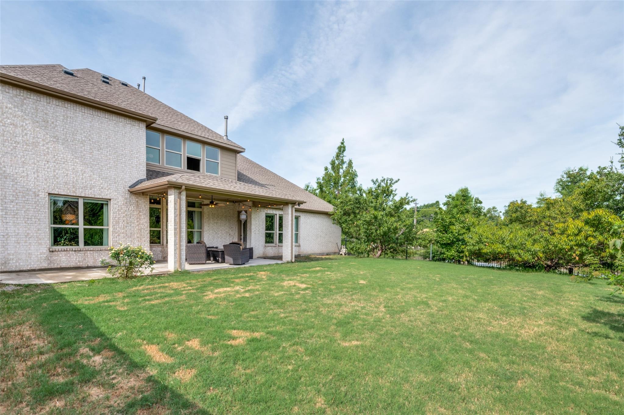 main property photo 22