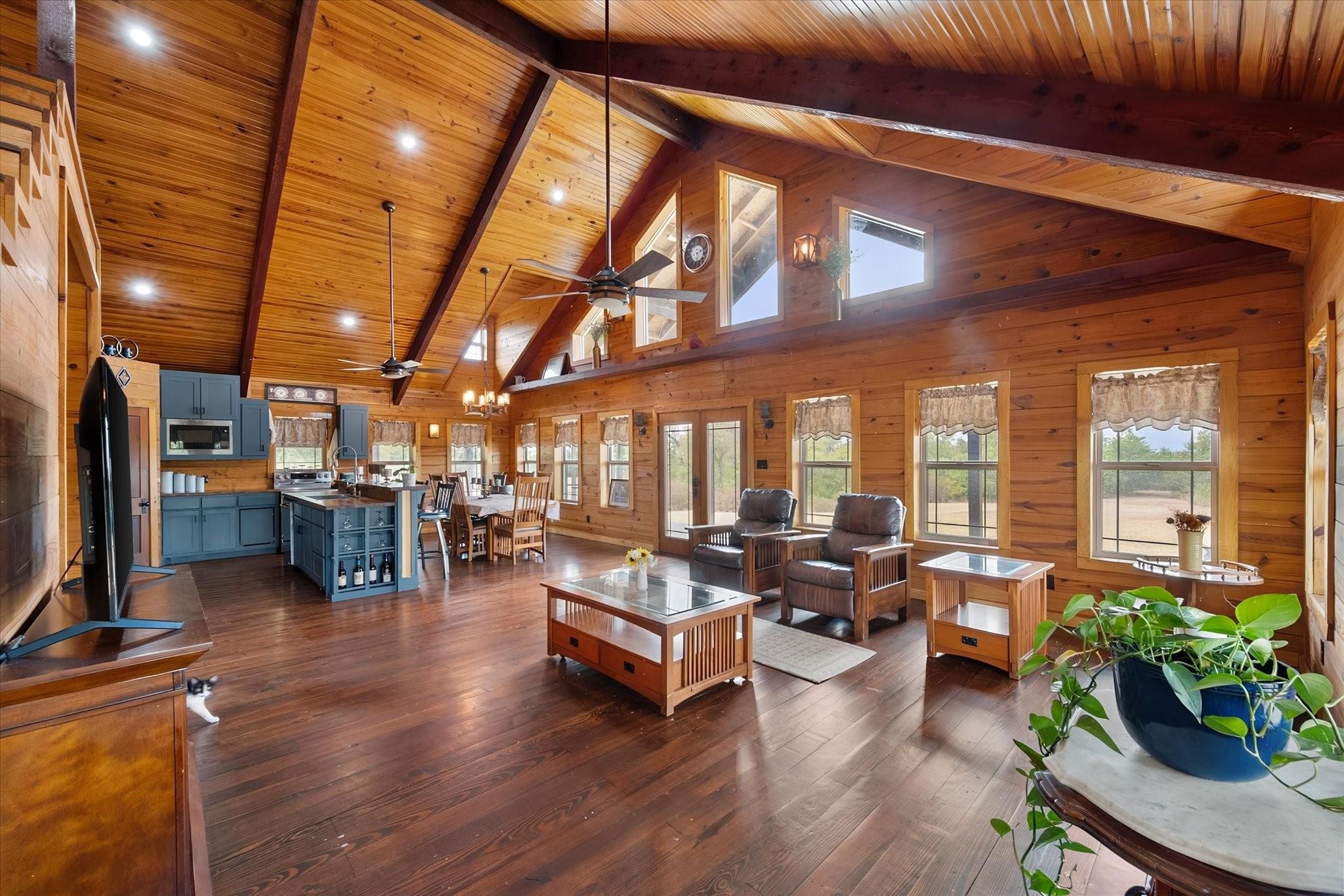 main property photo 16