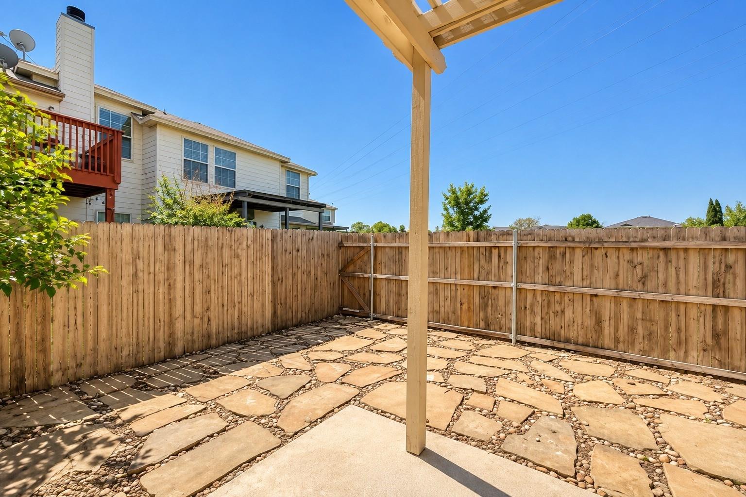 main property photo 21