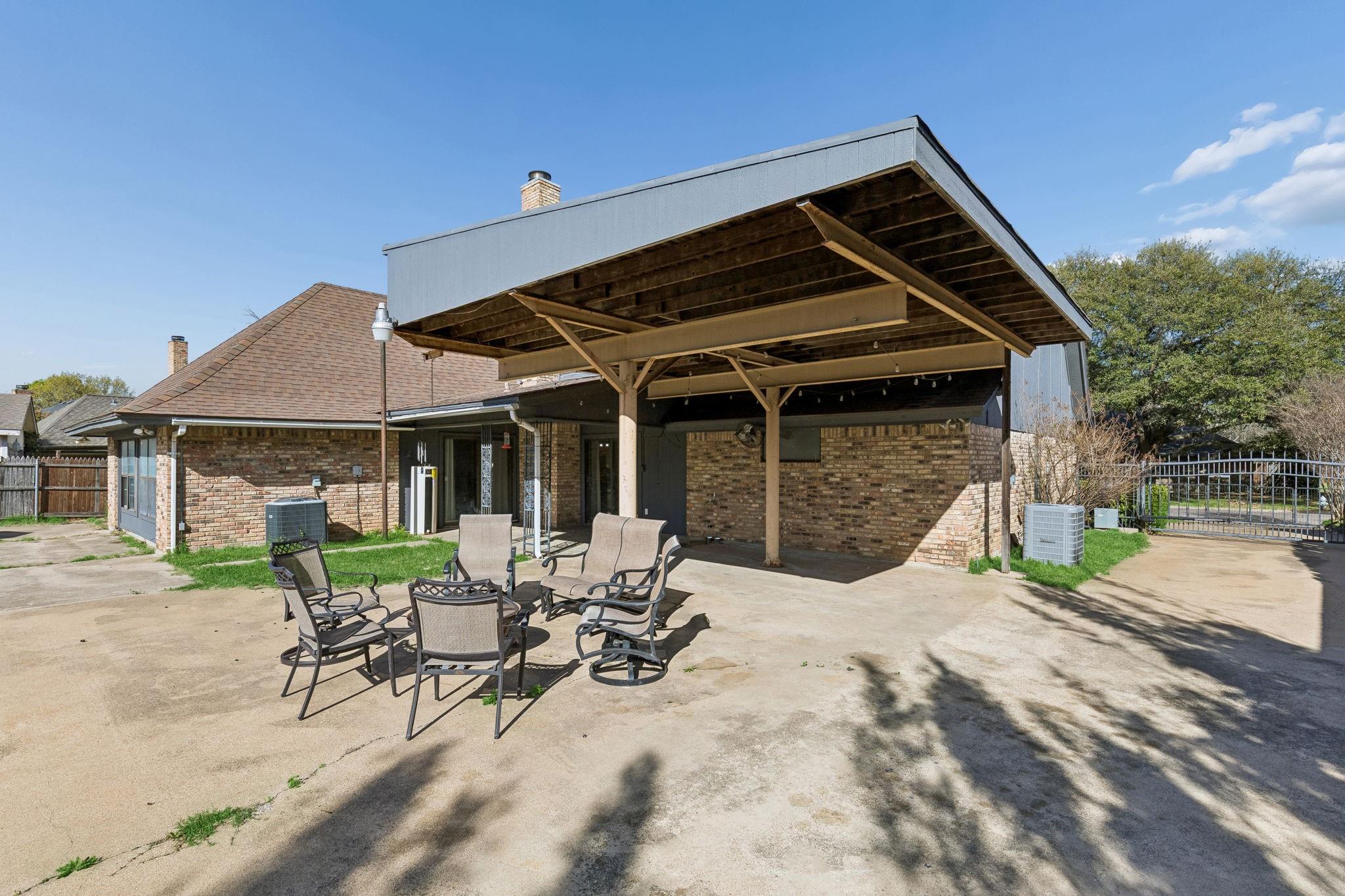 main property photo 13