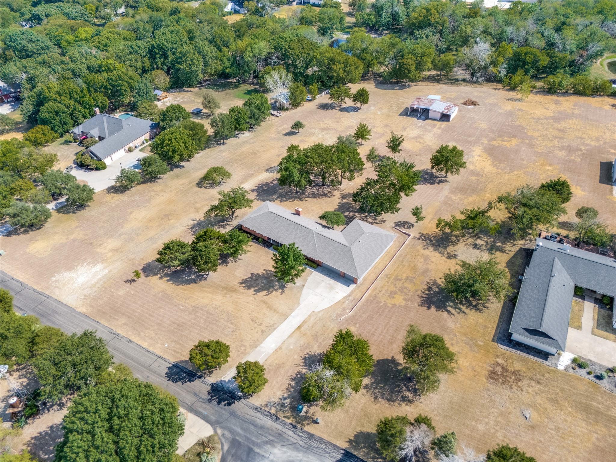 main property photo 31