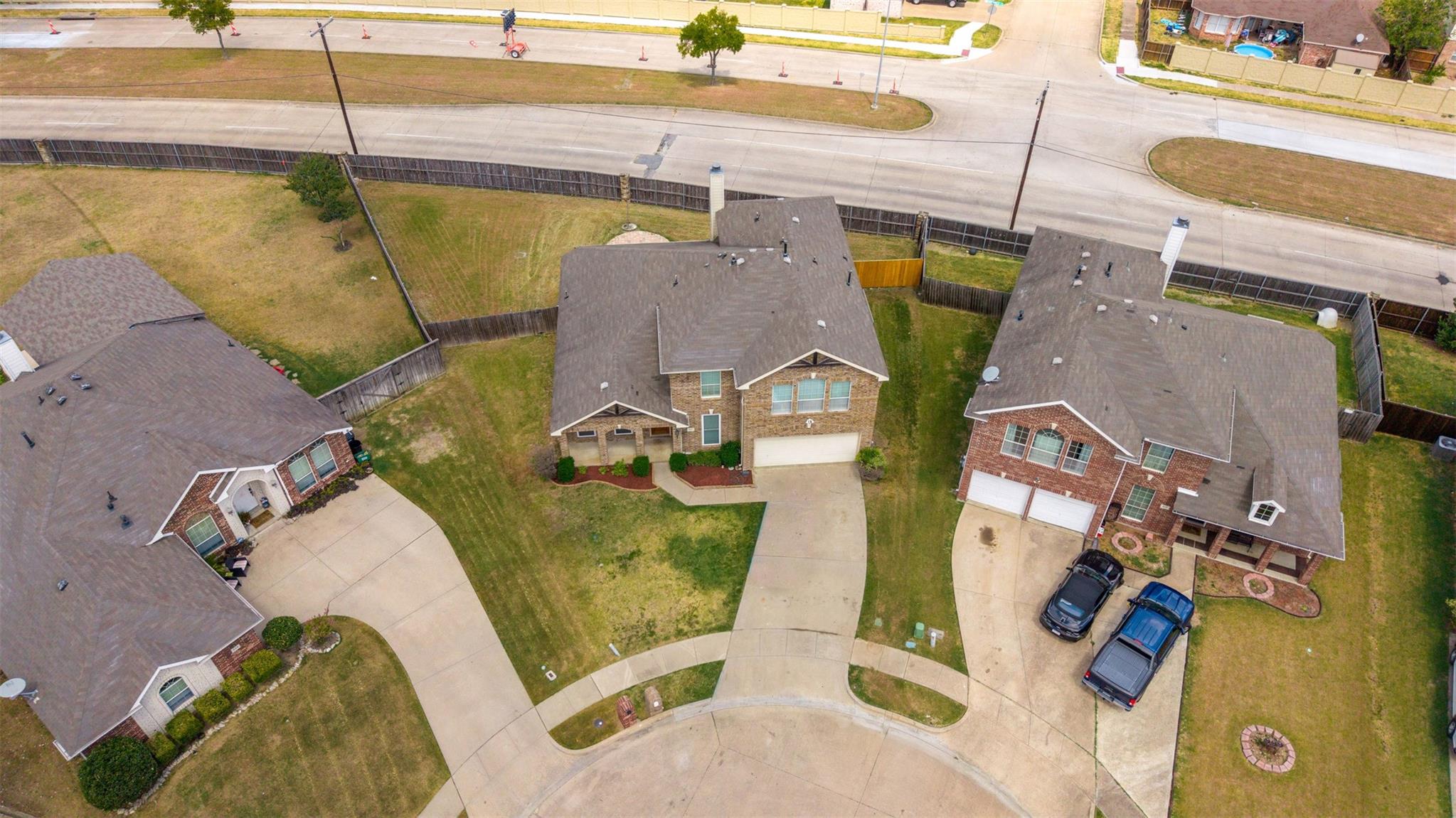 main property photo 33