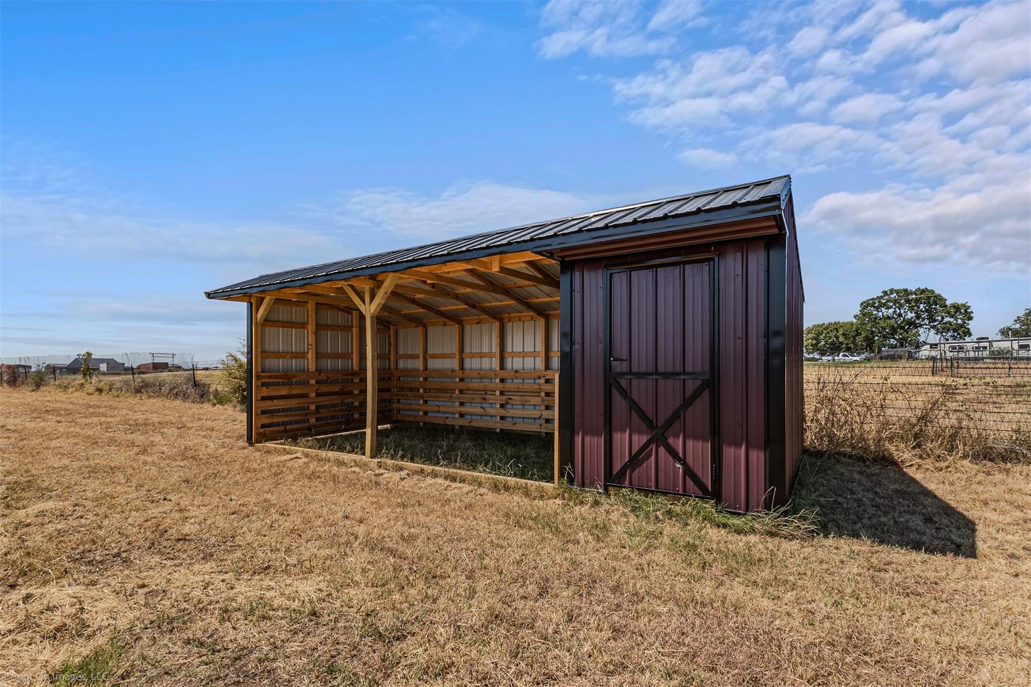 main property photo 29