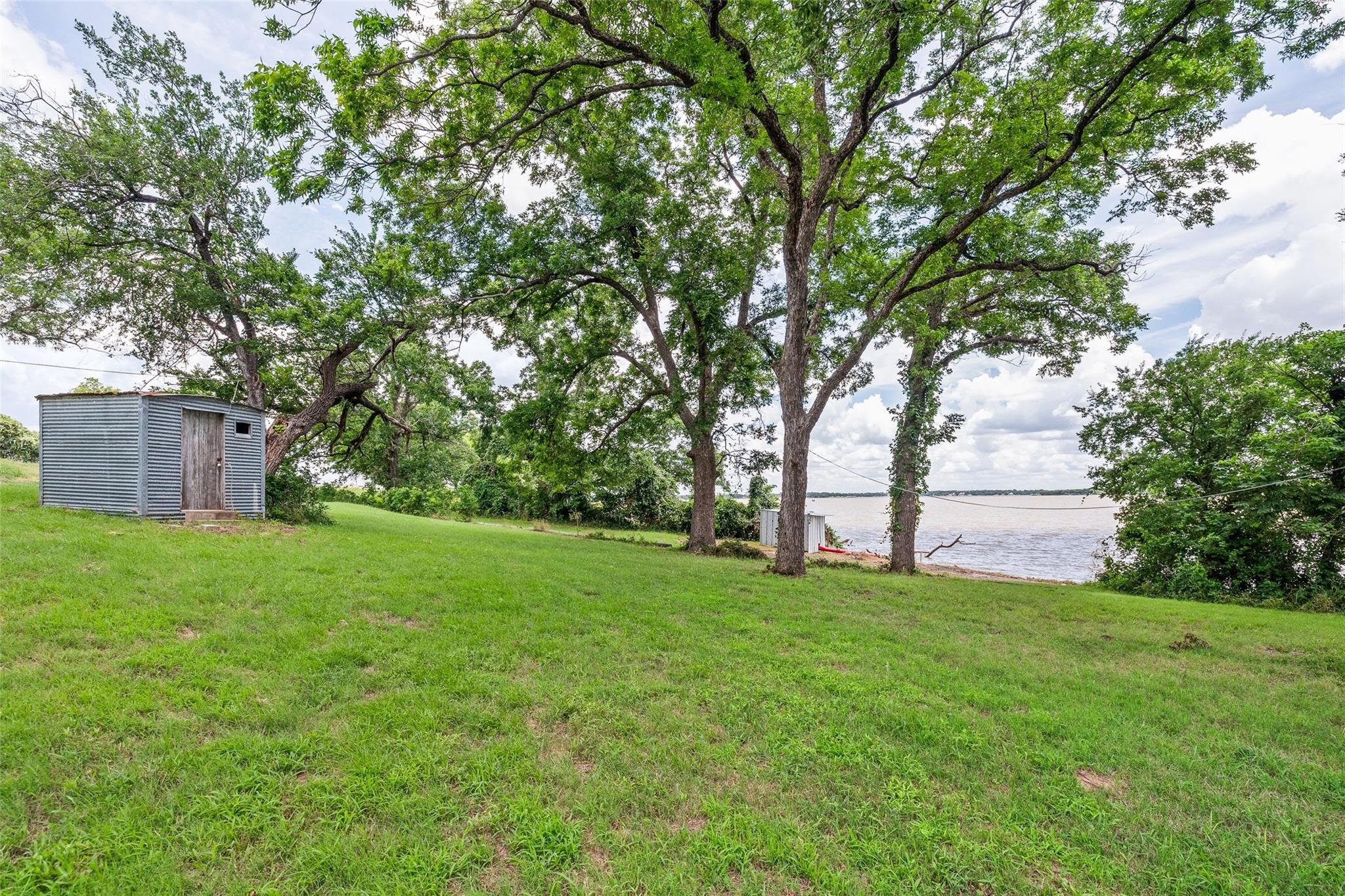 main property photo 12