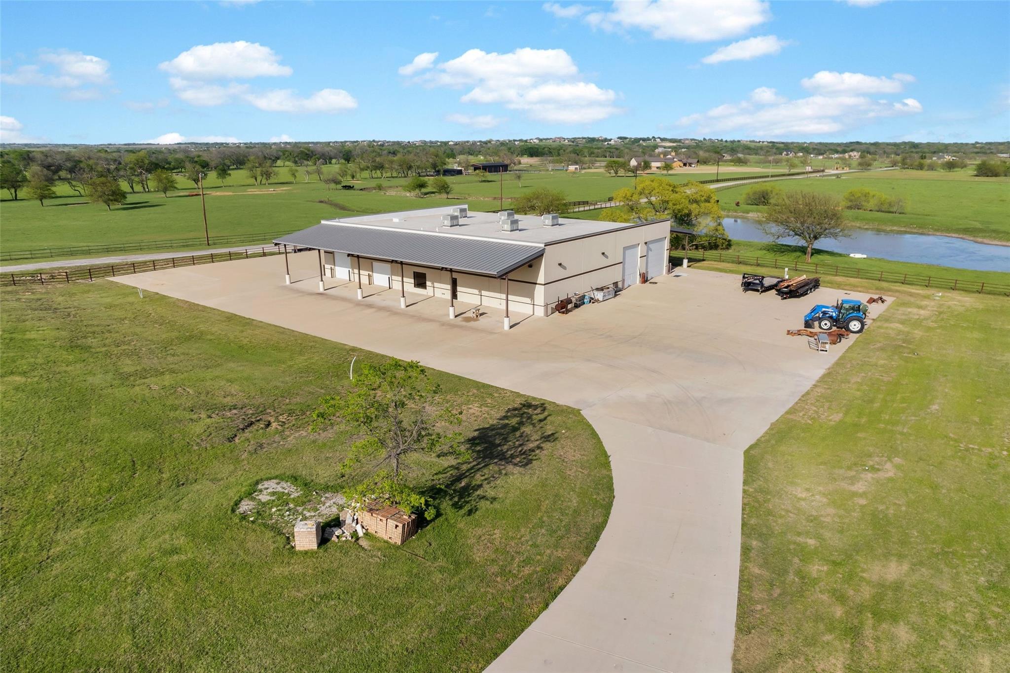 main property photo 11