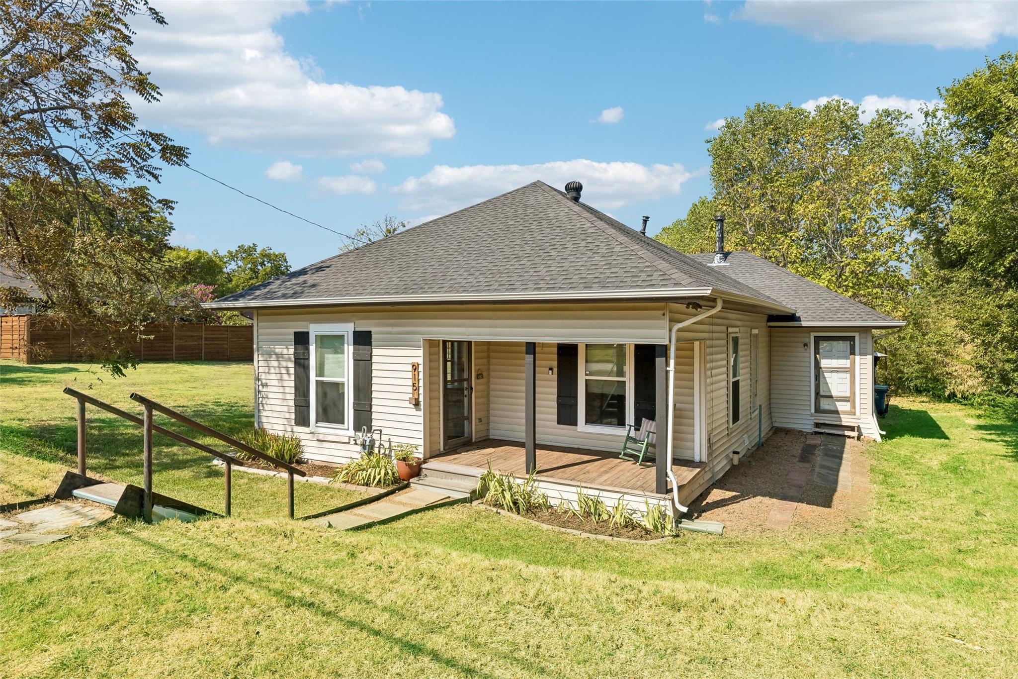 main property photo 24