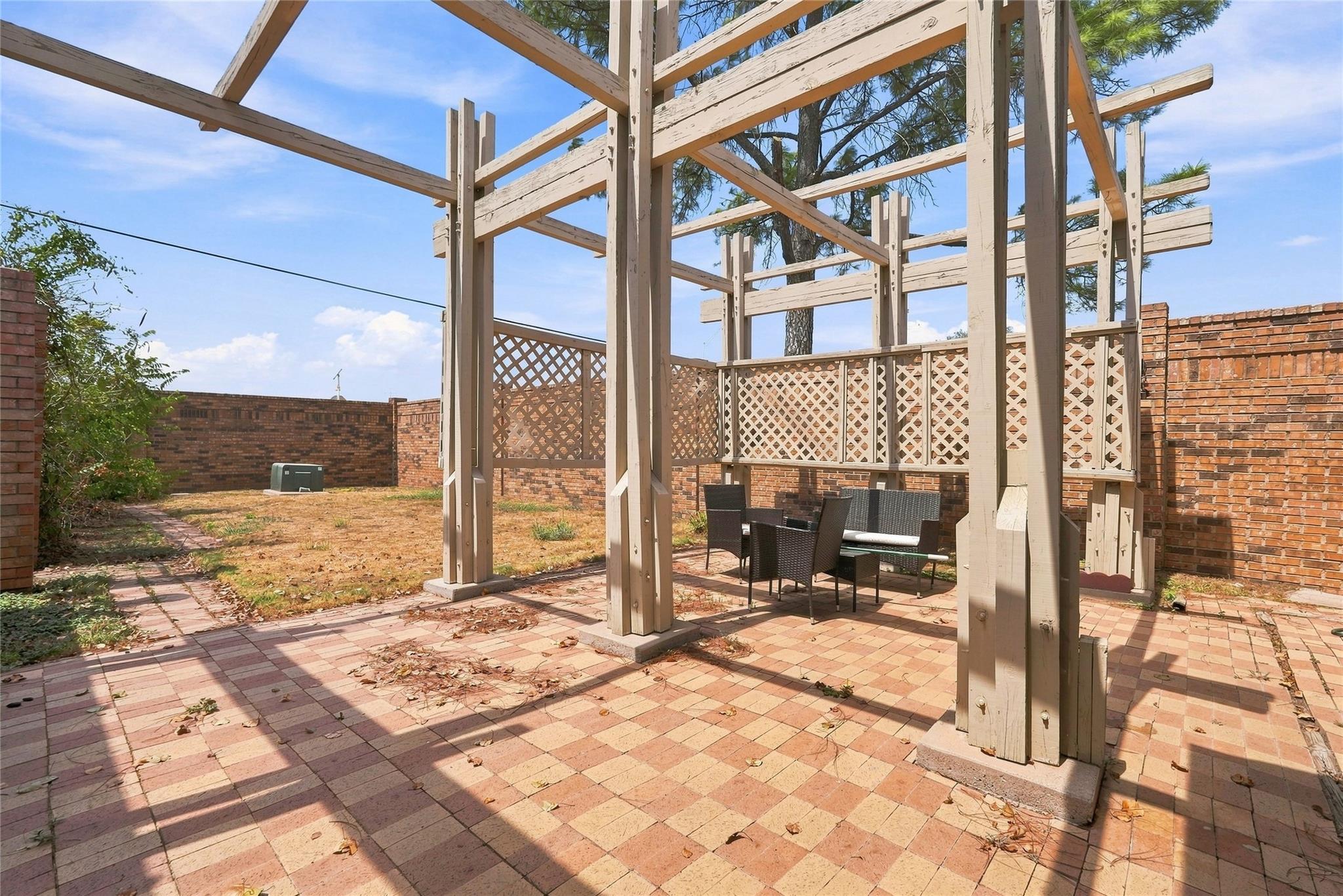main property photo 29