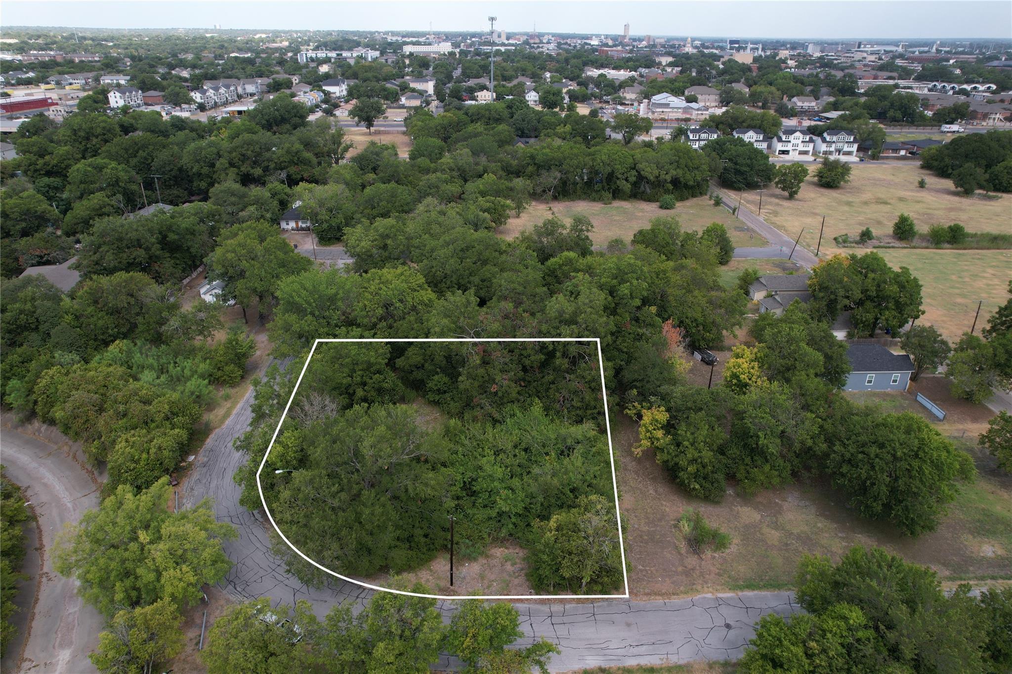 main property photo 18