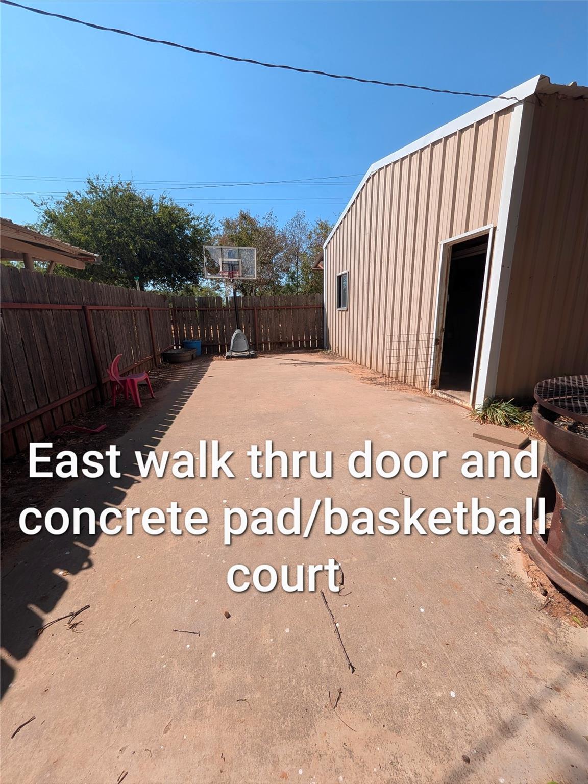 main property photo 24
