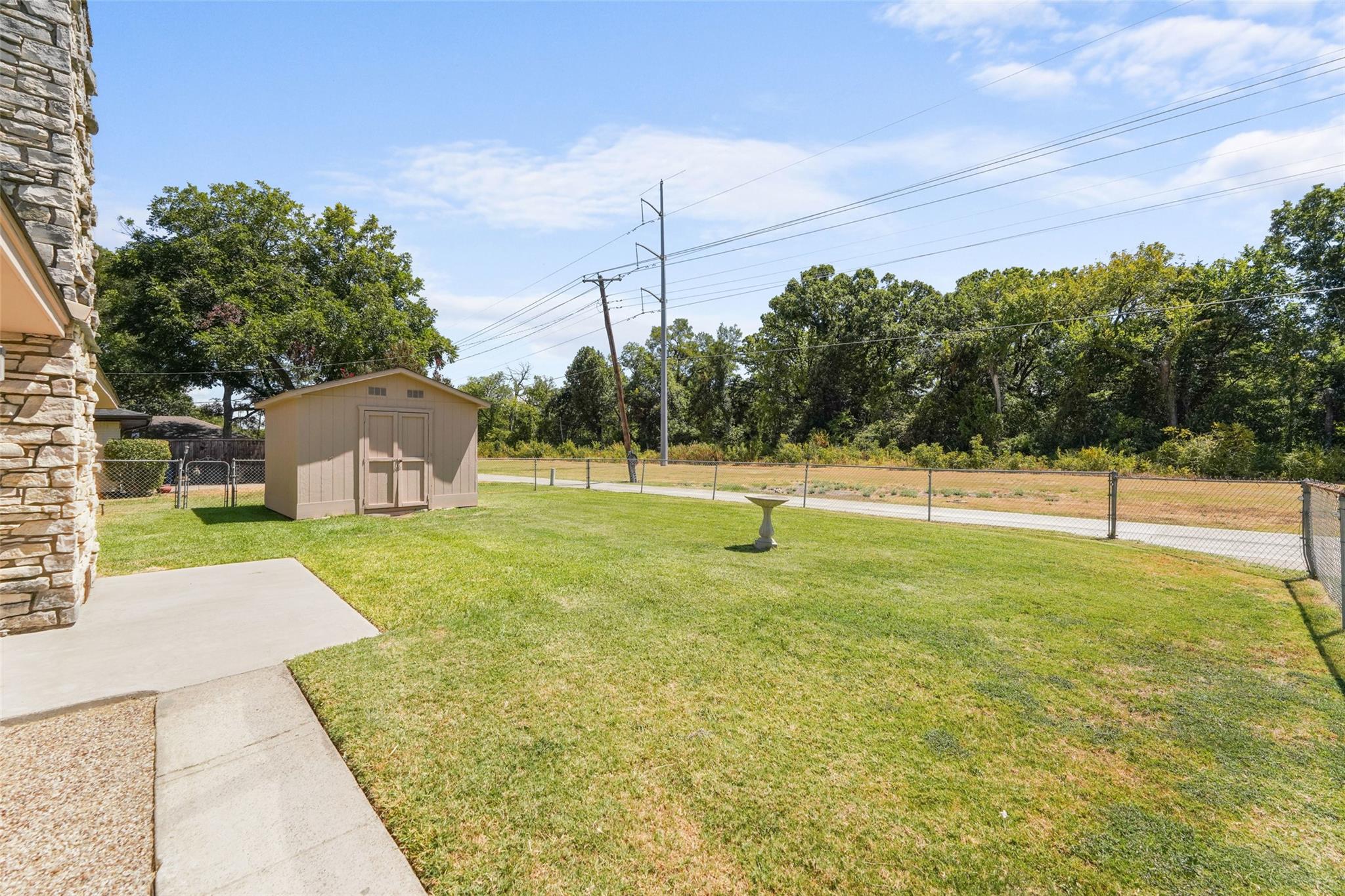 main property photo 27