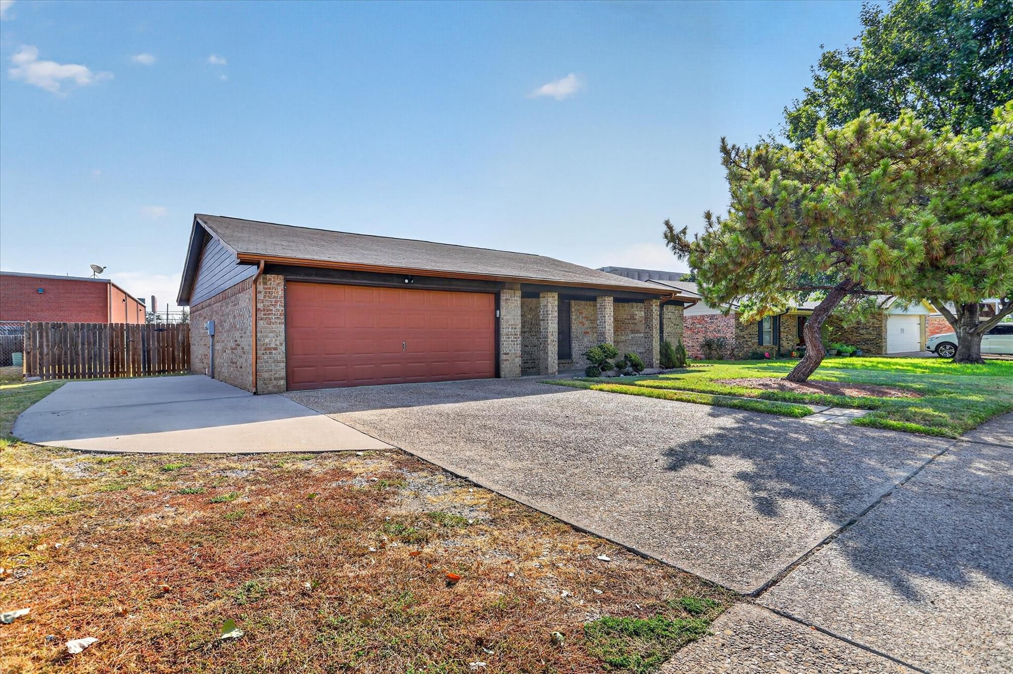 main property photo 3