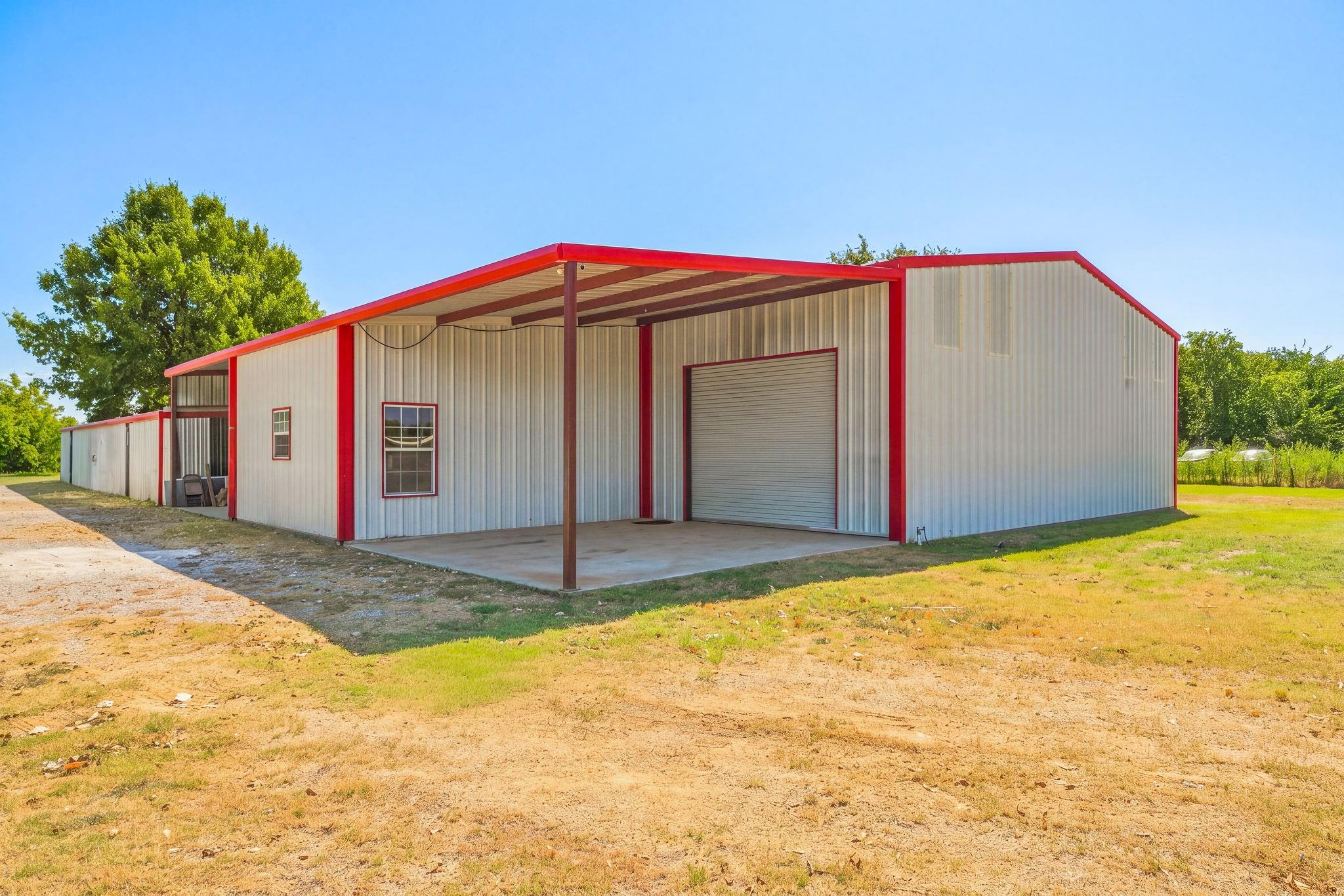 main property photo 23