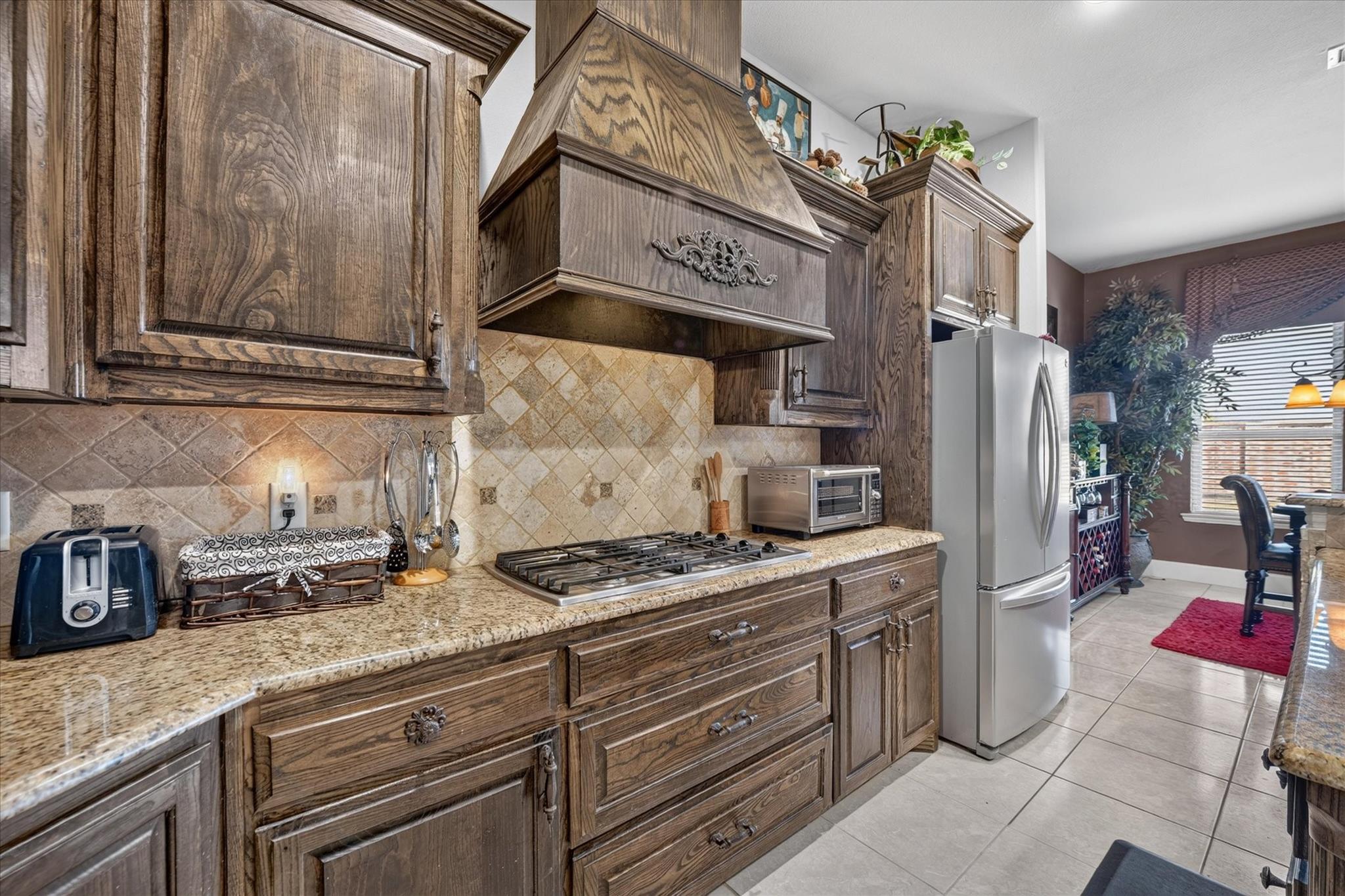 main property photo 13