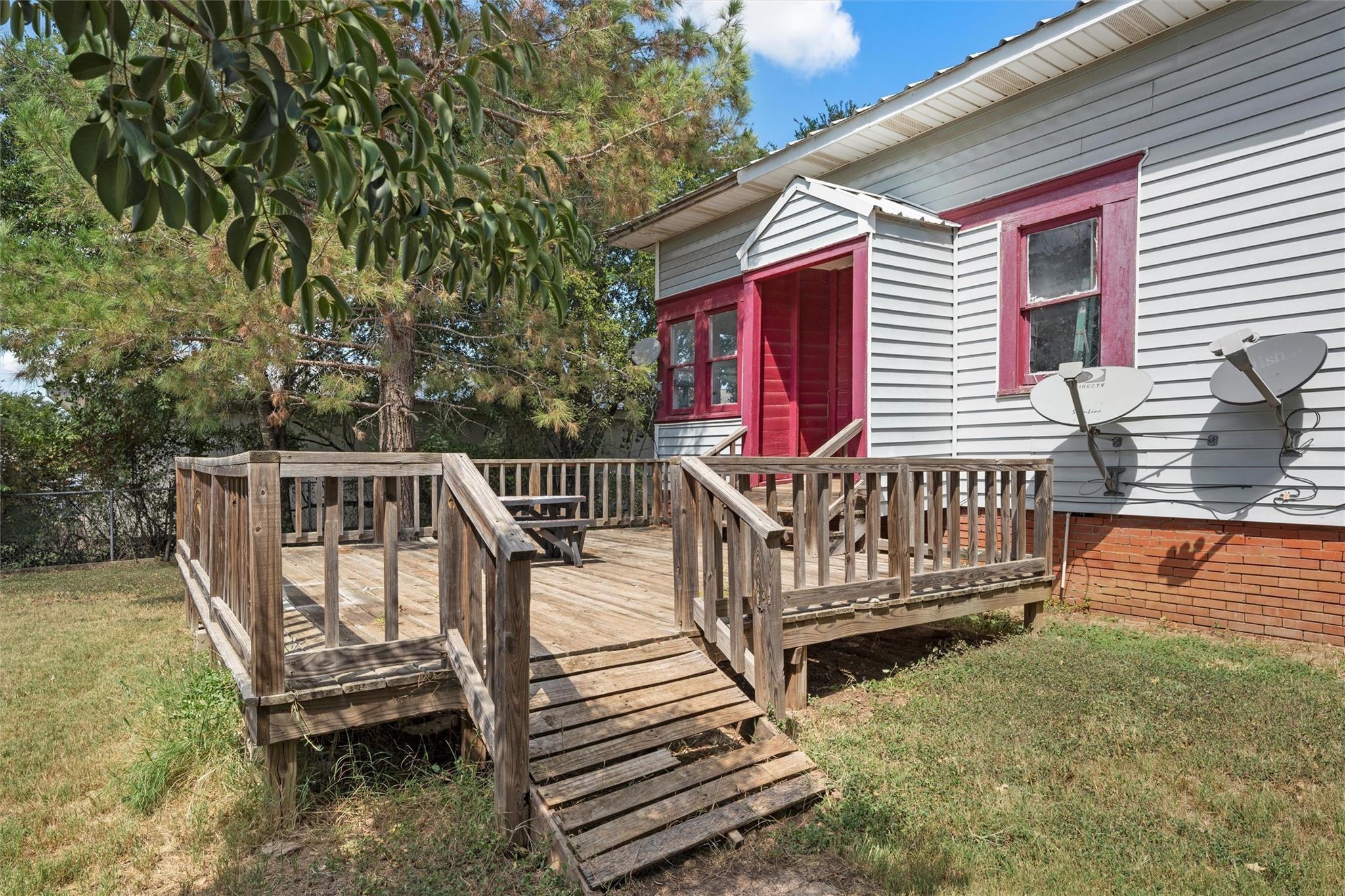 main property photo 20